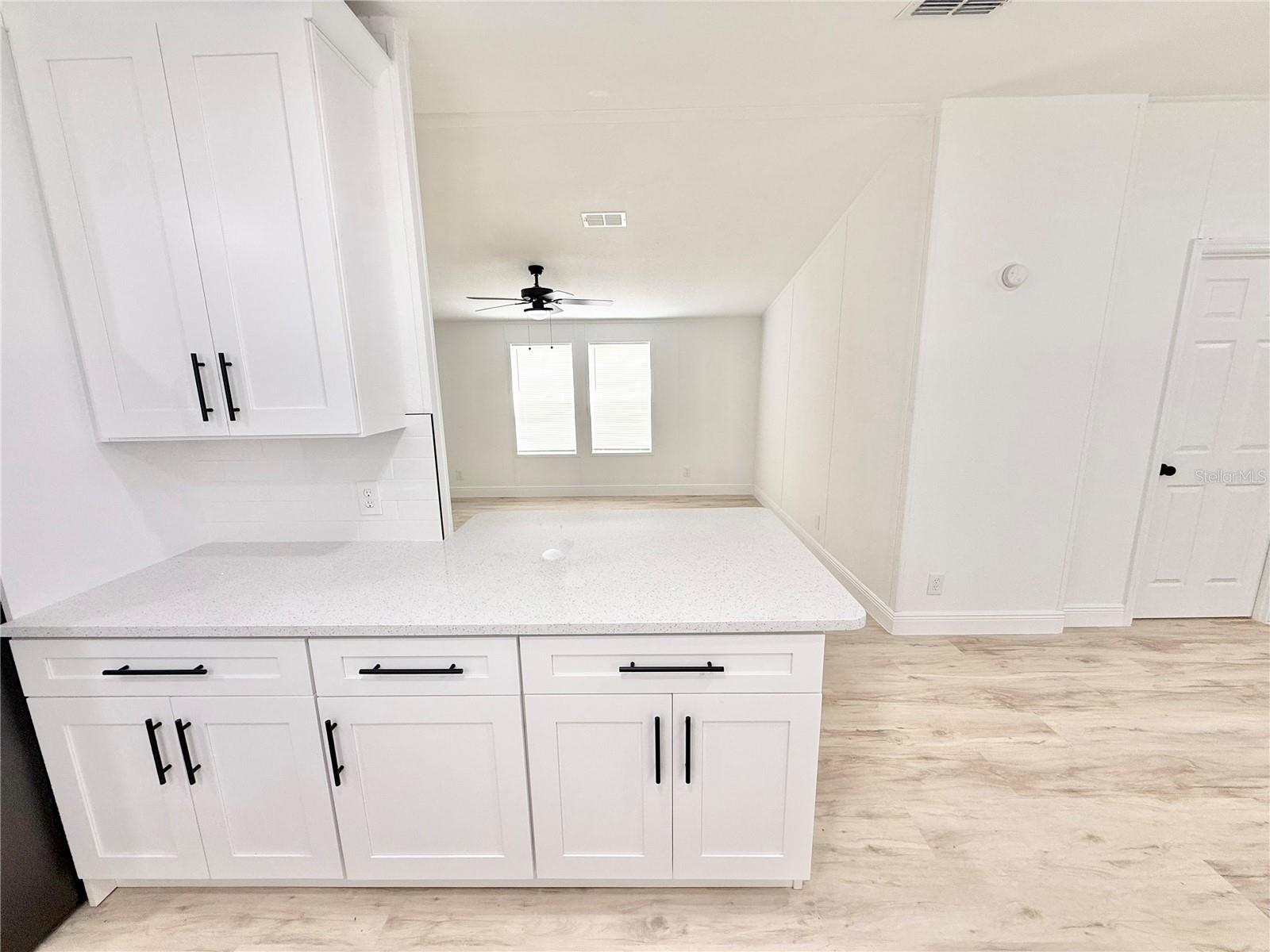 Image 12 of 44 For 15840 100th Avenue