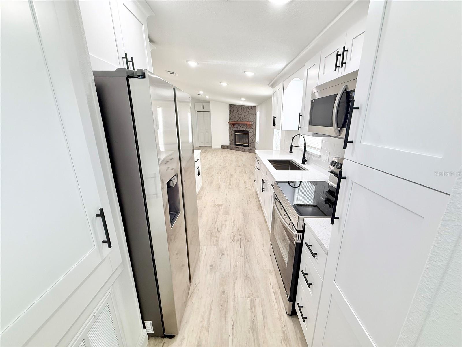 Image 15 of 44 For 15840 100th Avenue