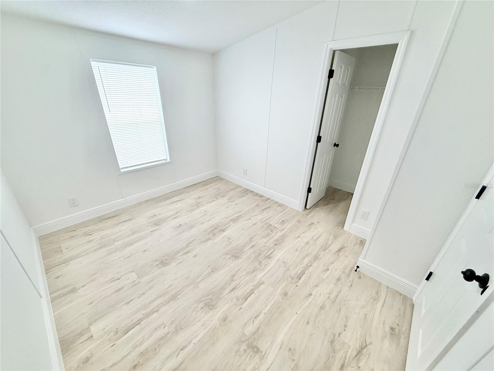 Image 19 of 44 For 15840 100th Avenue