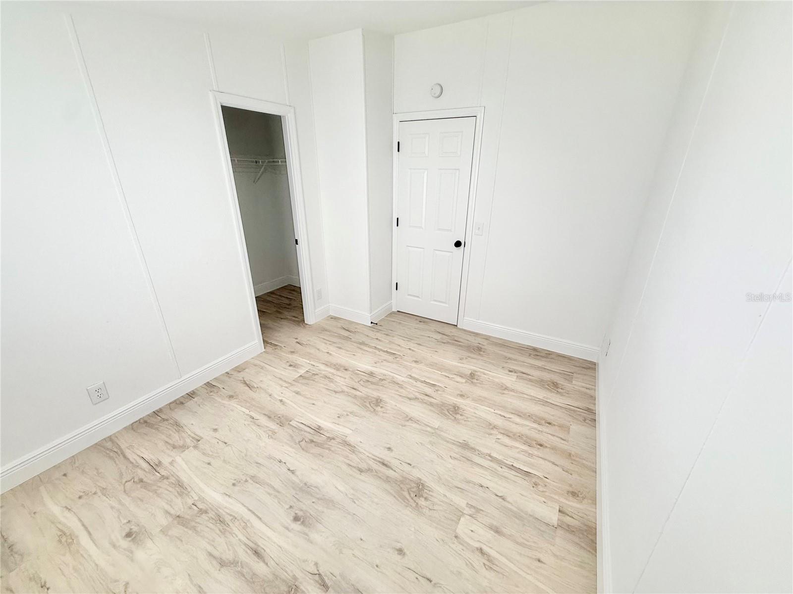 Image 20 of 44 For 15840 100th Avenue