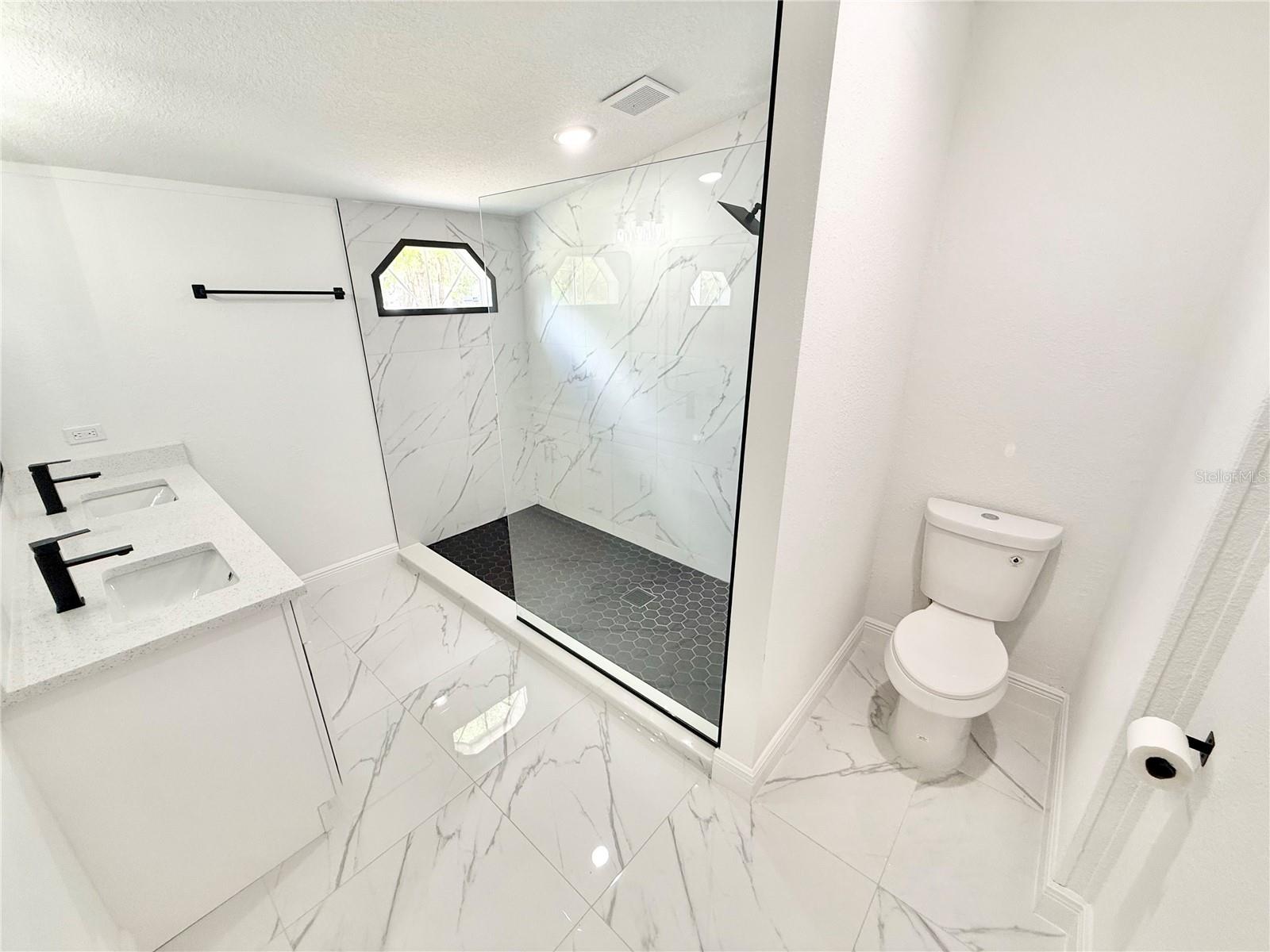 Image 24 of 44 For 15840 100th Avenue