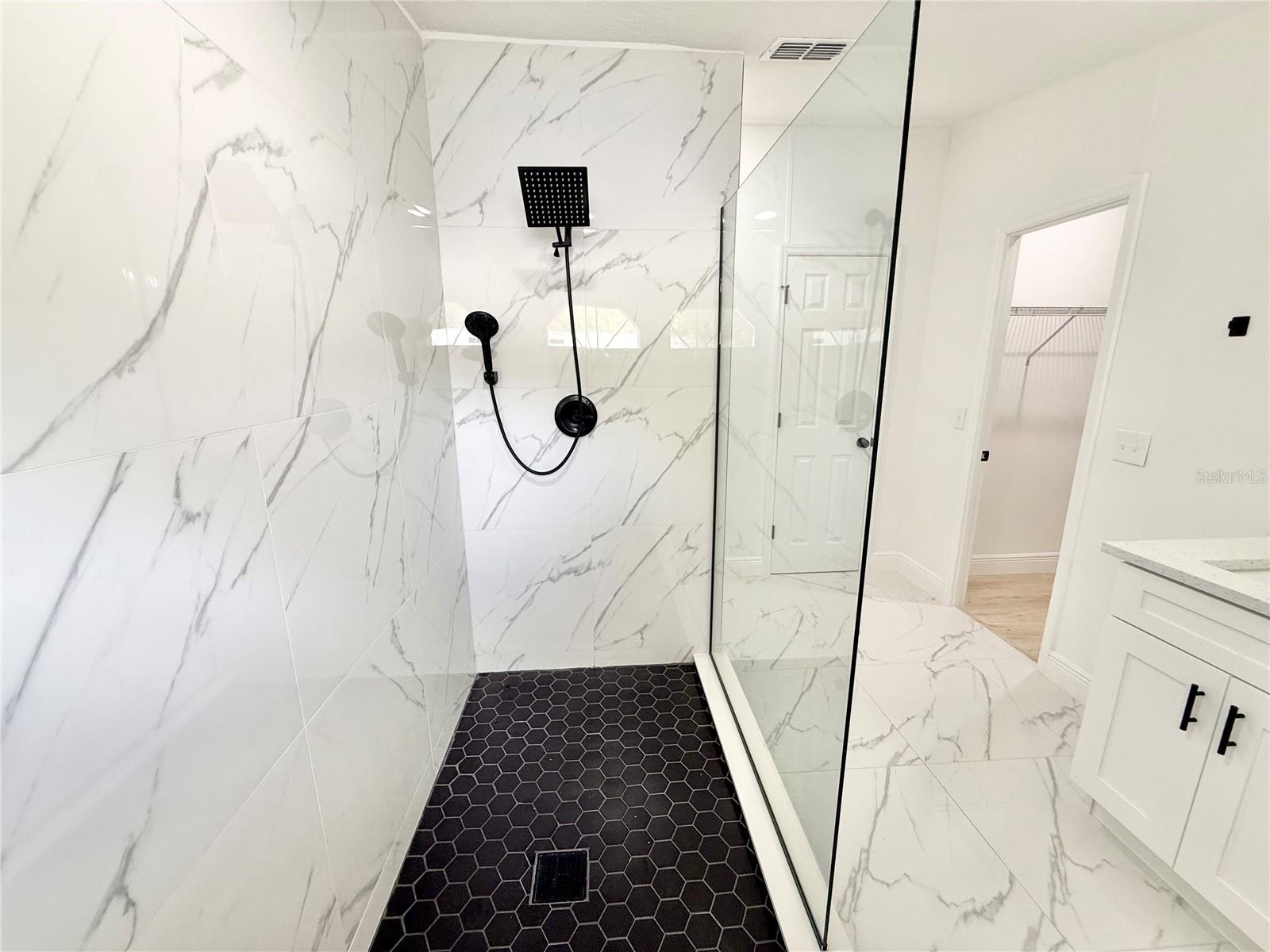 Image 26 of 44 For 15840 100th Avenue