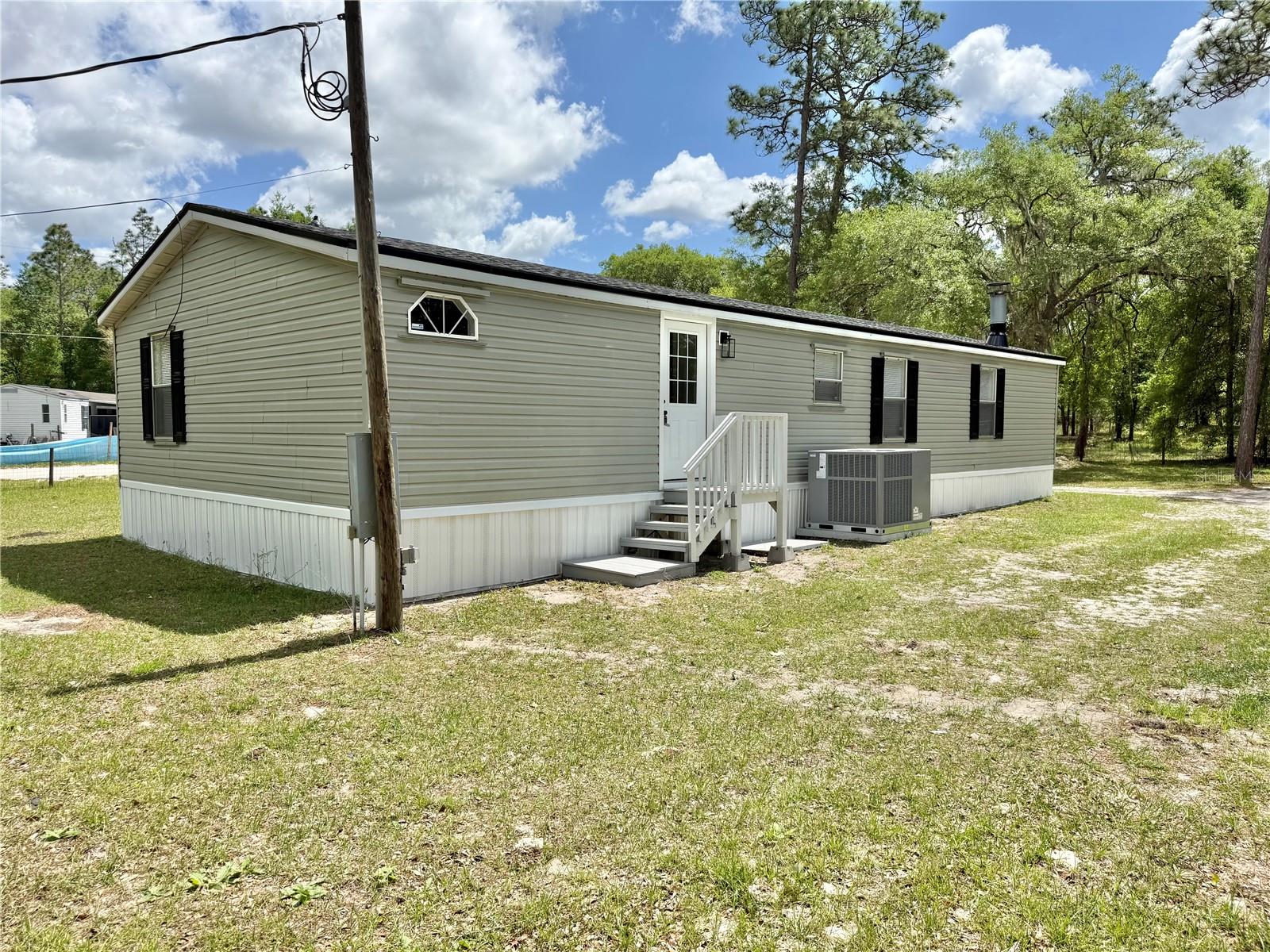 Image 30 of 44 For 15840 100th Avenue