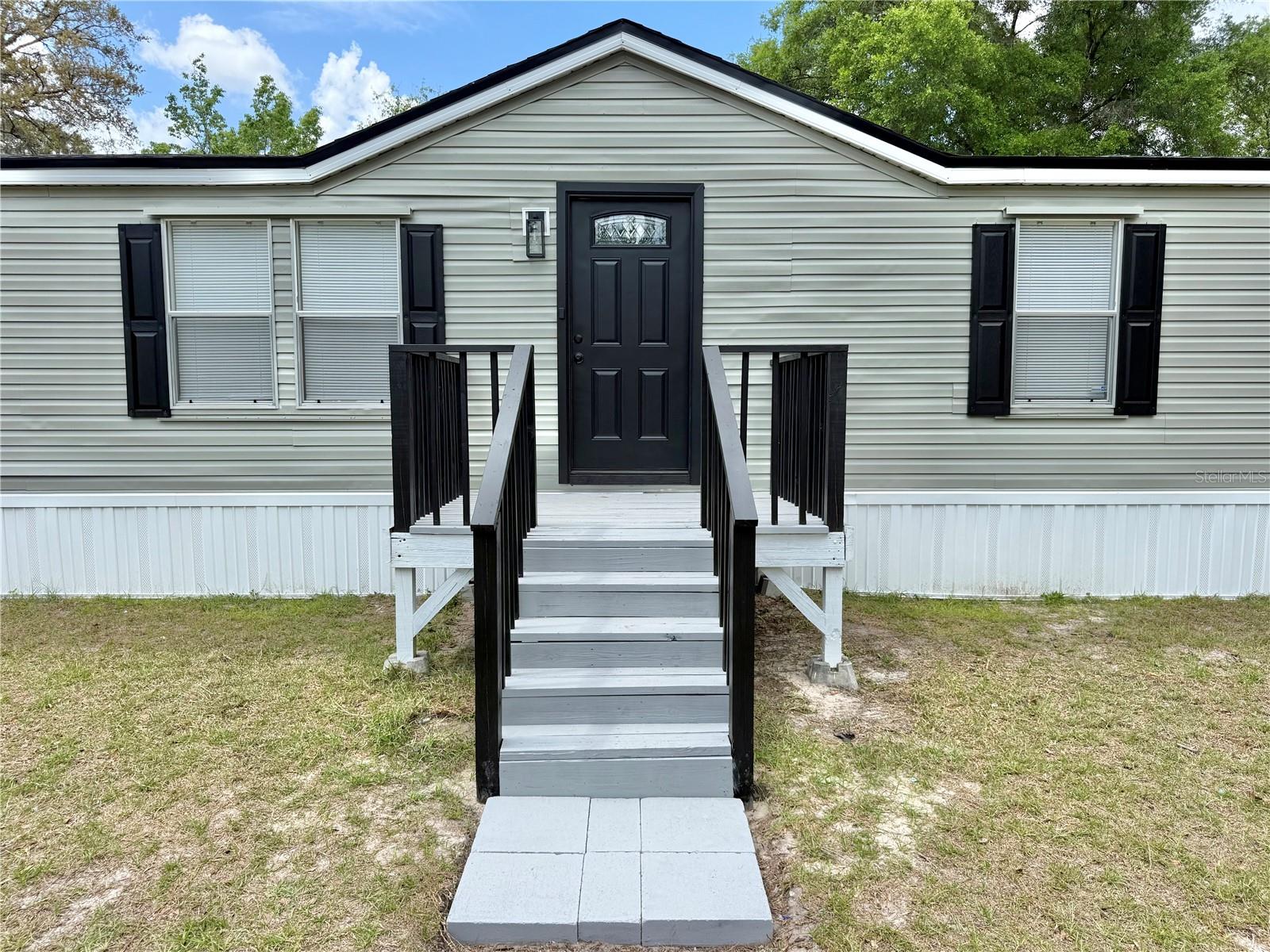 Image 4 of 44 For 15840 100th Avenue