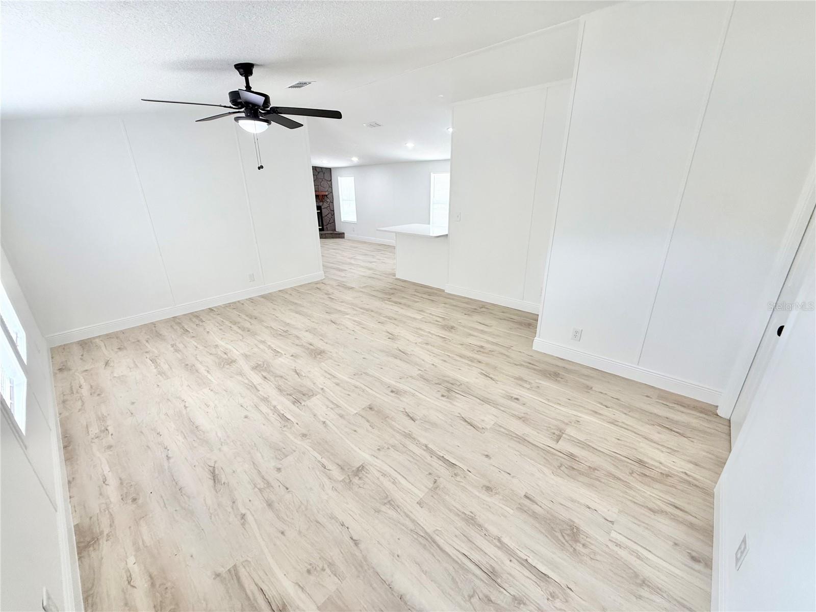 Image 5 of 44 For 15840 100th Avenue