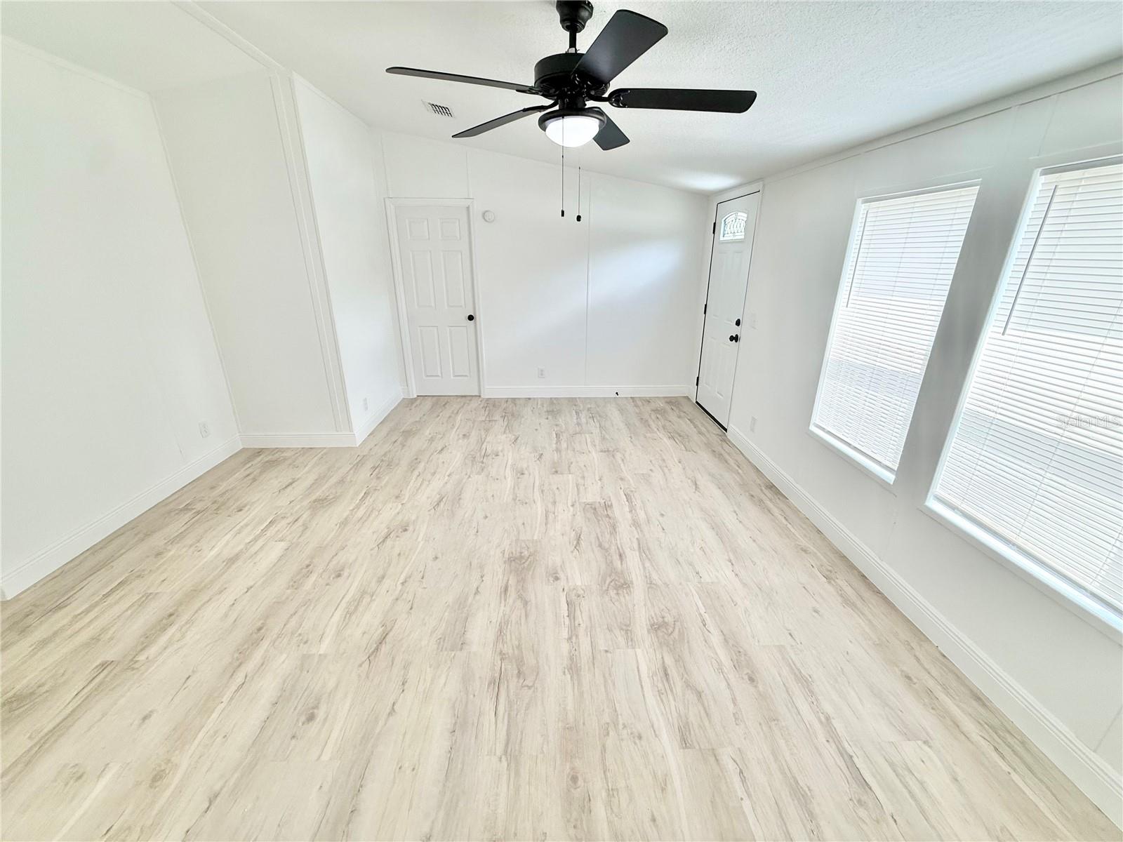 Image 7 of 44 For 15840 100th Avenue