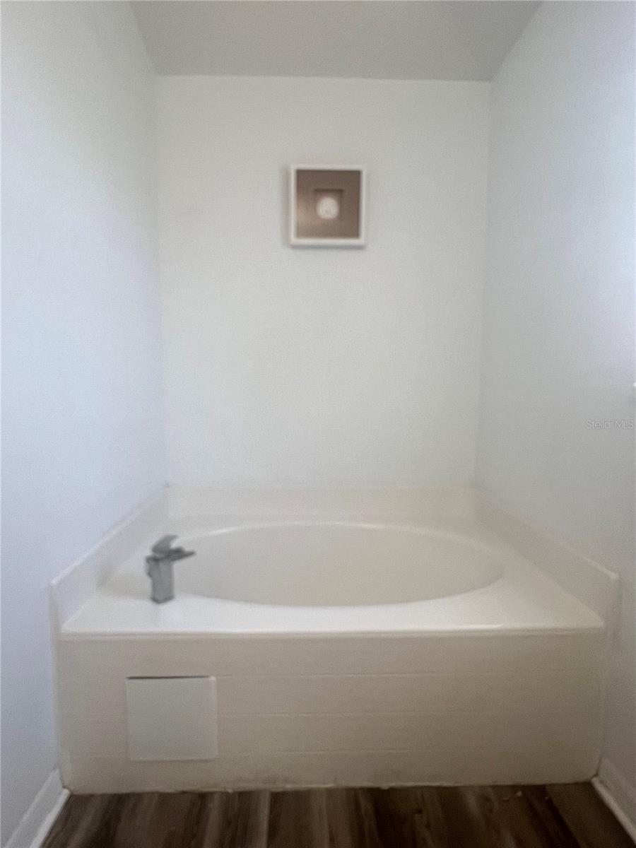 Image 15 of 27 For 557 Milford Street