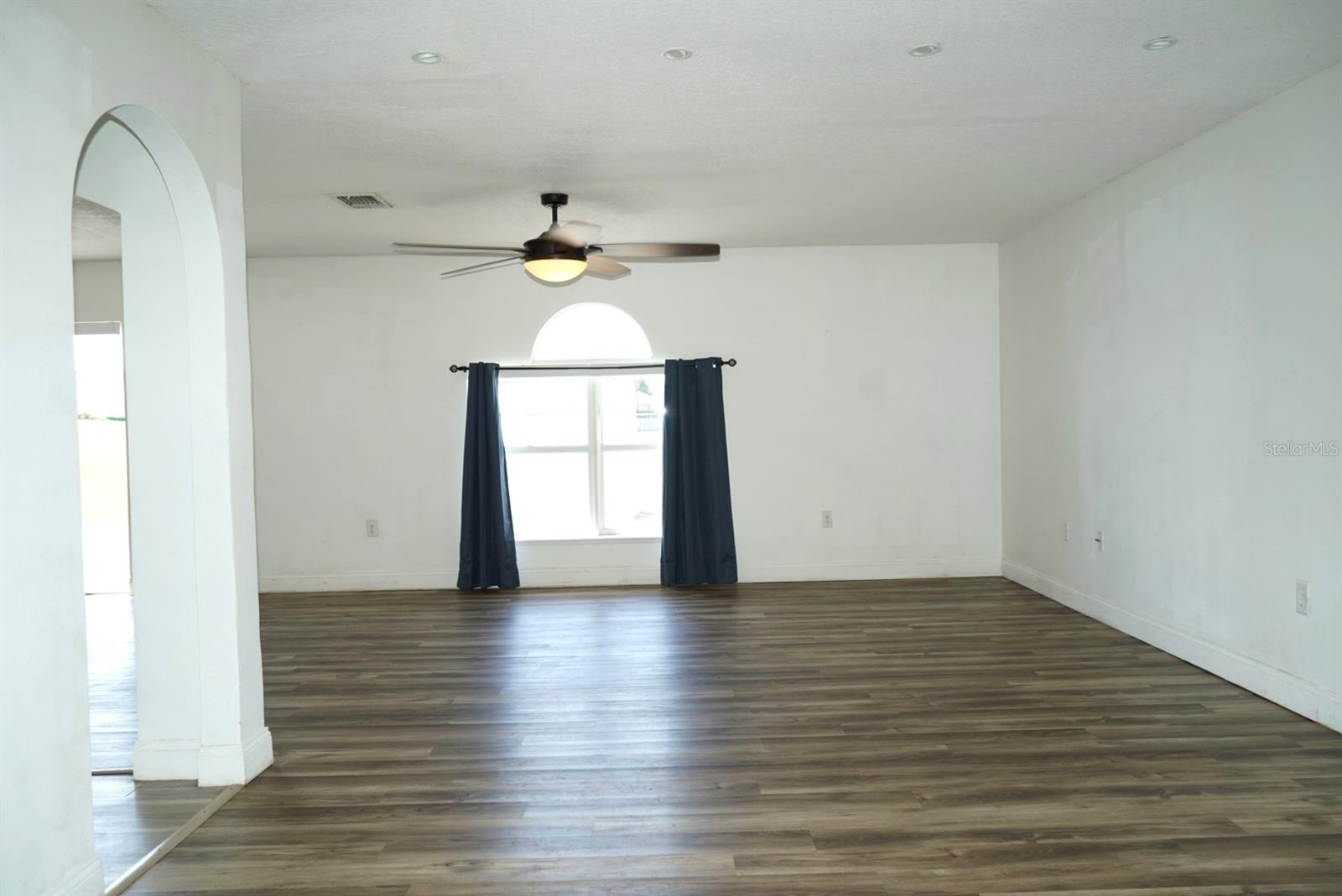 Image 4 of 27 For 557 Milford Street