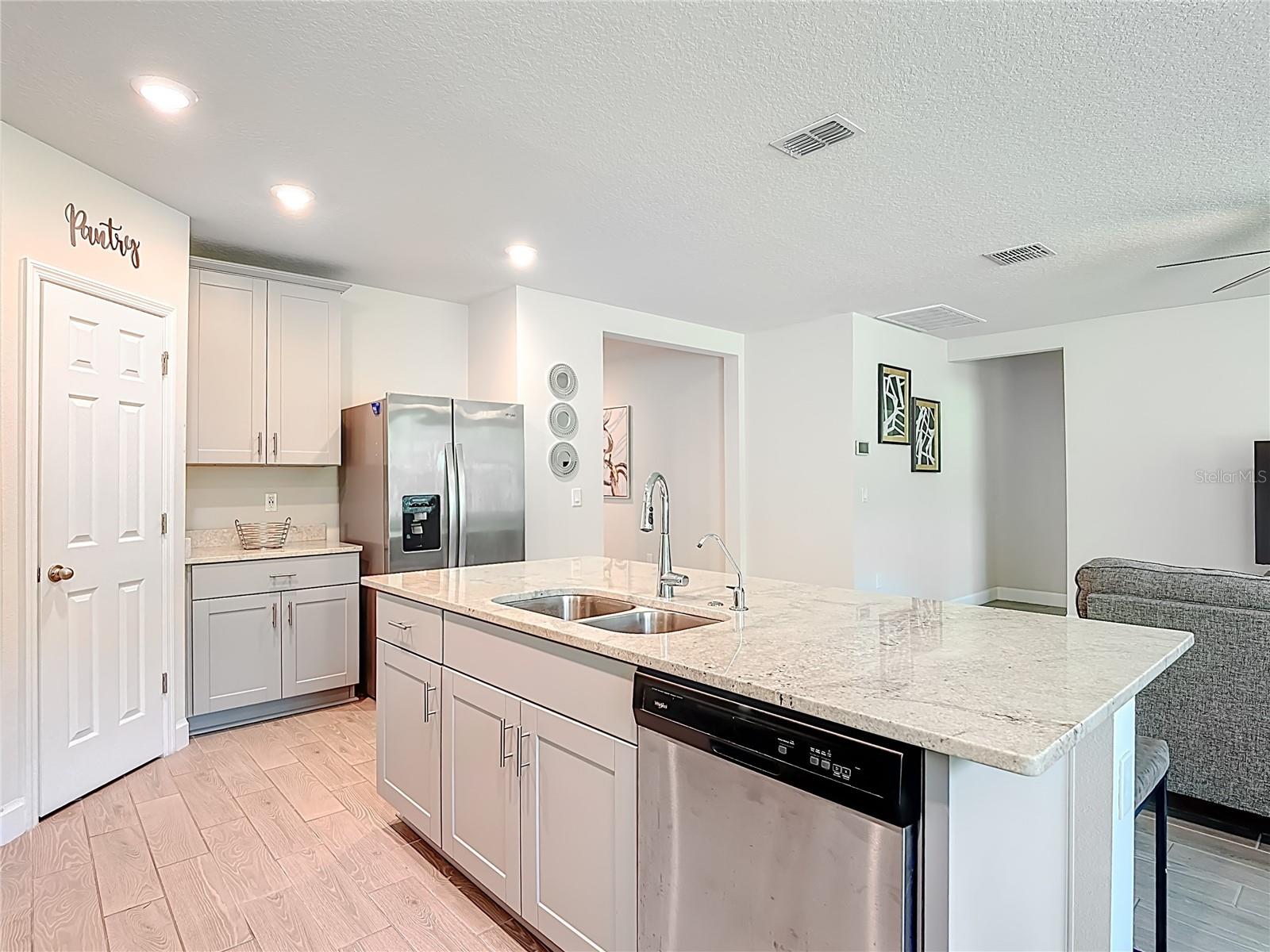 Image 19 of 59 For 525 Vista Villages Blvd