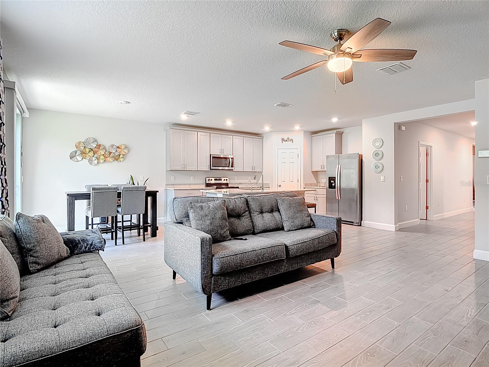 Image 27 of 59 For 525 Vista Villages Blvd