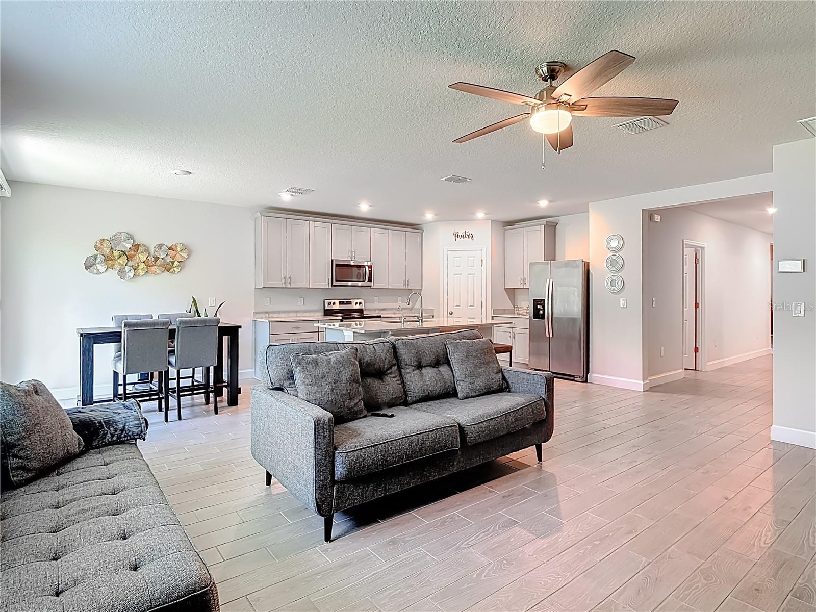 Image 28 of 59 For 525 Vista Villages Blvd