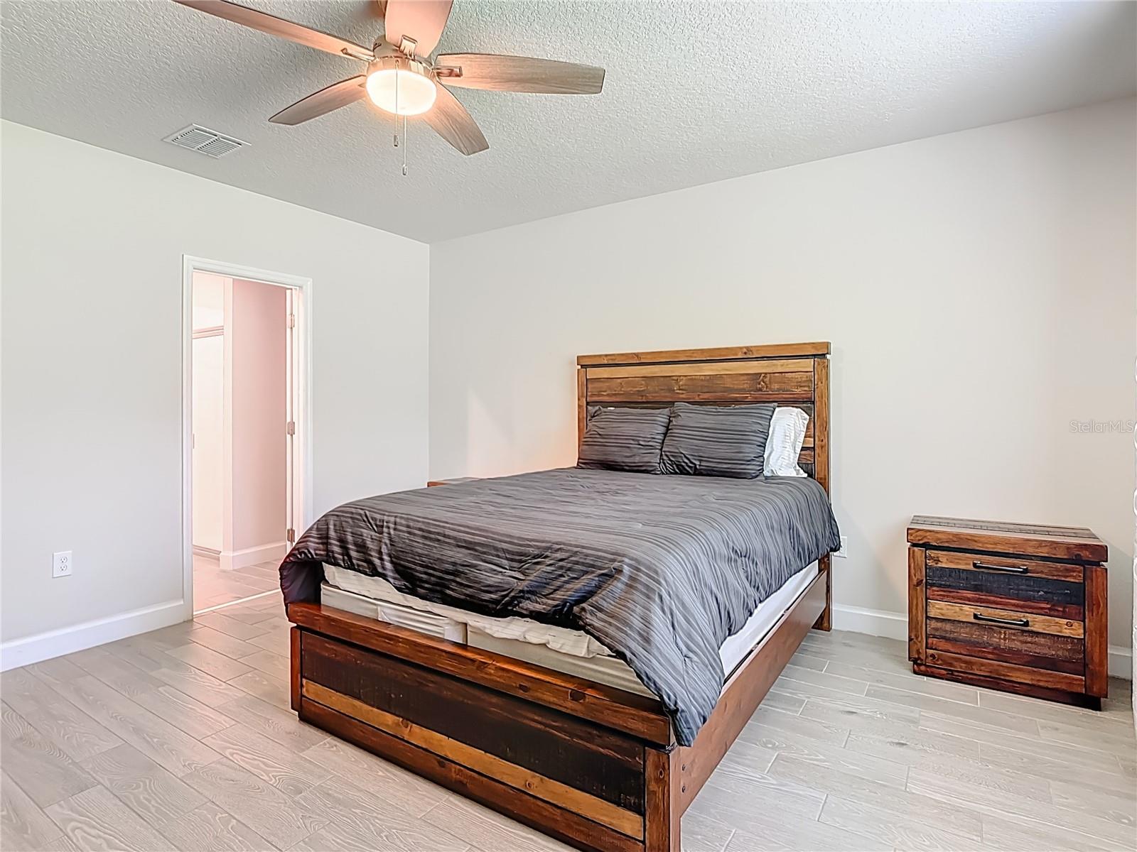 Image 40 of 59 For 525 Vista Villages Blvd