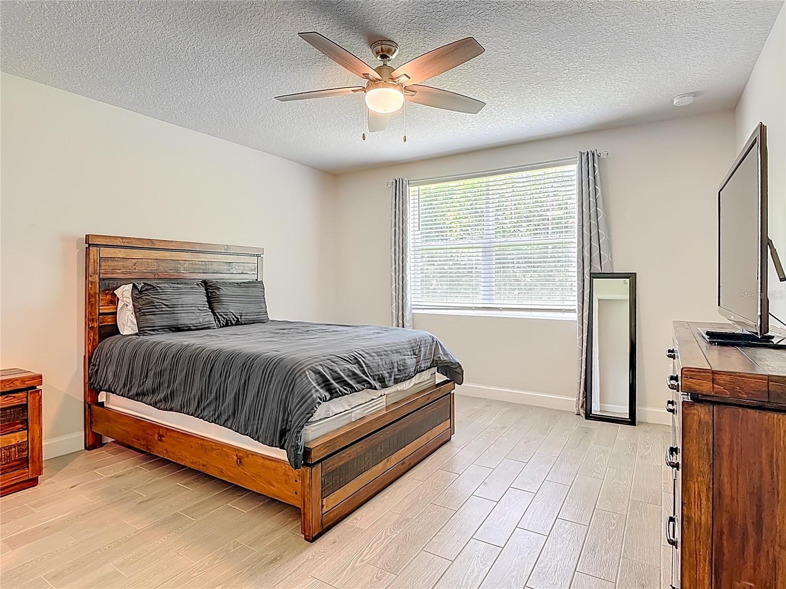 Image 41 of 59 For 525 Vista Villages Blvd