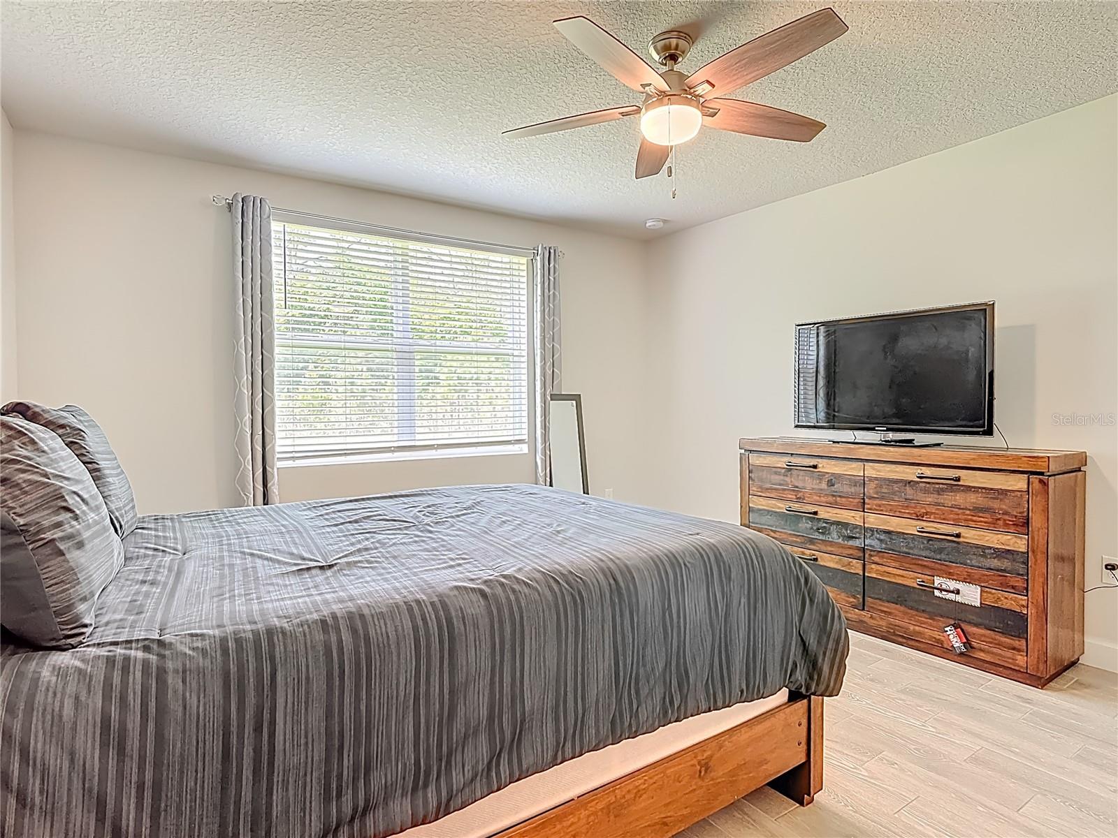 Image 43 of 59 For 525 Vista Villages Blvd