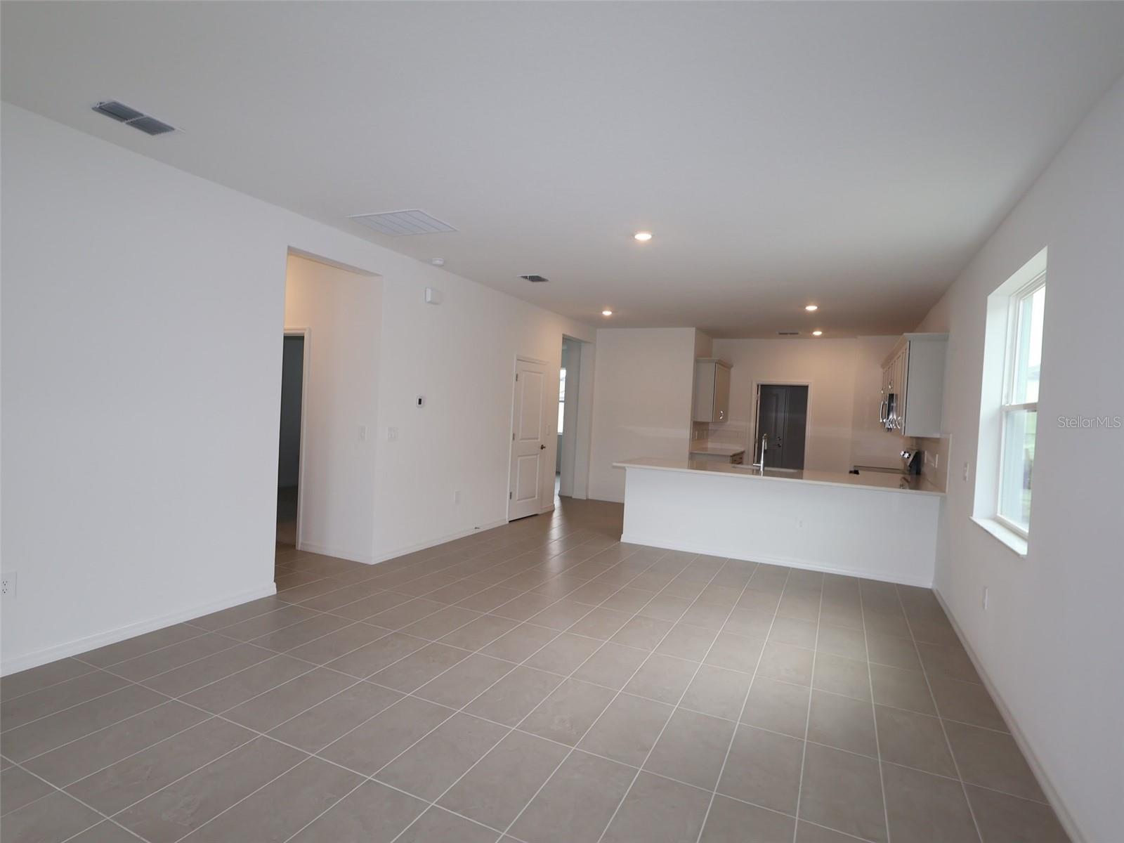 Image 9 of 20 For 9117 Optimist Way