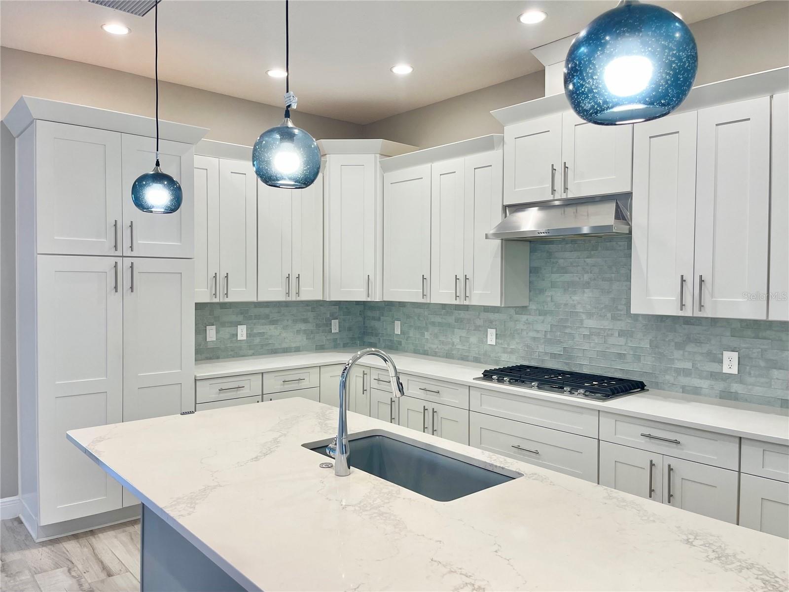 Image 13 of 52 For 15594 Shorebird Lane