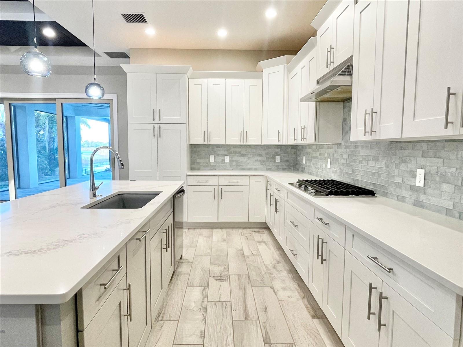 Image 16 of 52 For 15594 Shorebird Lane