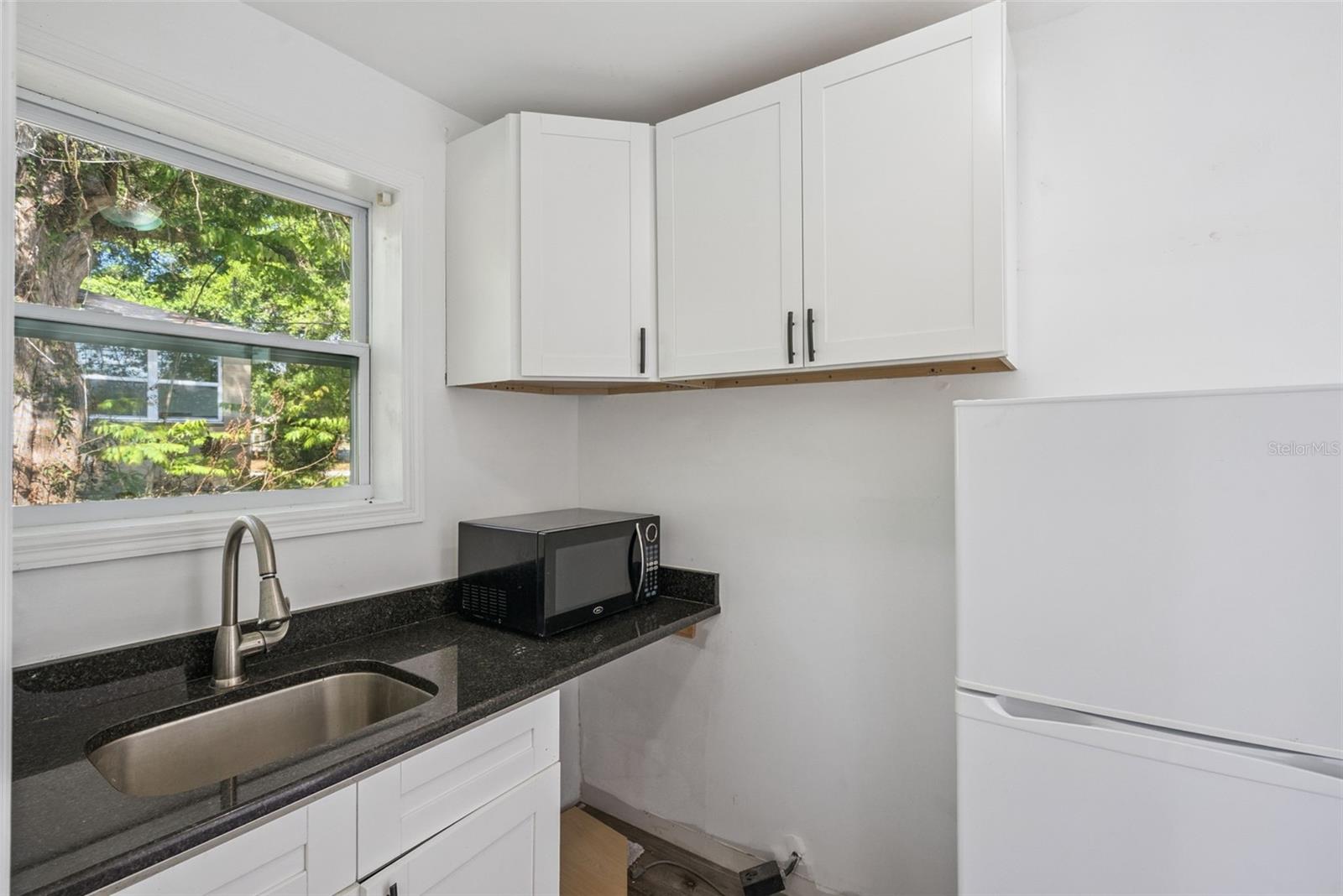 Image 19 of 28 For 334 Howry Avenue