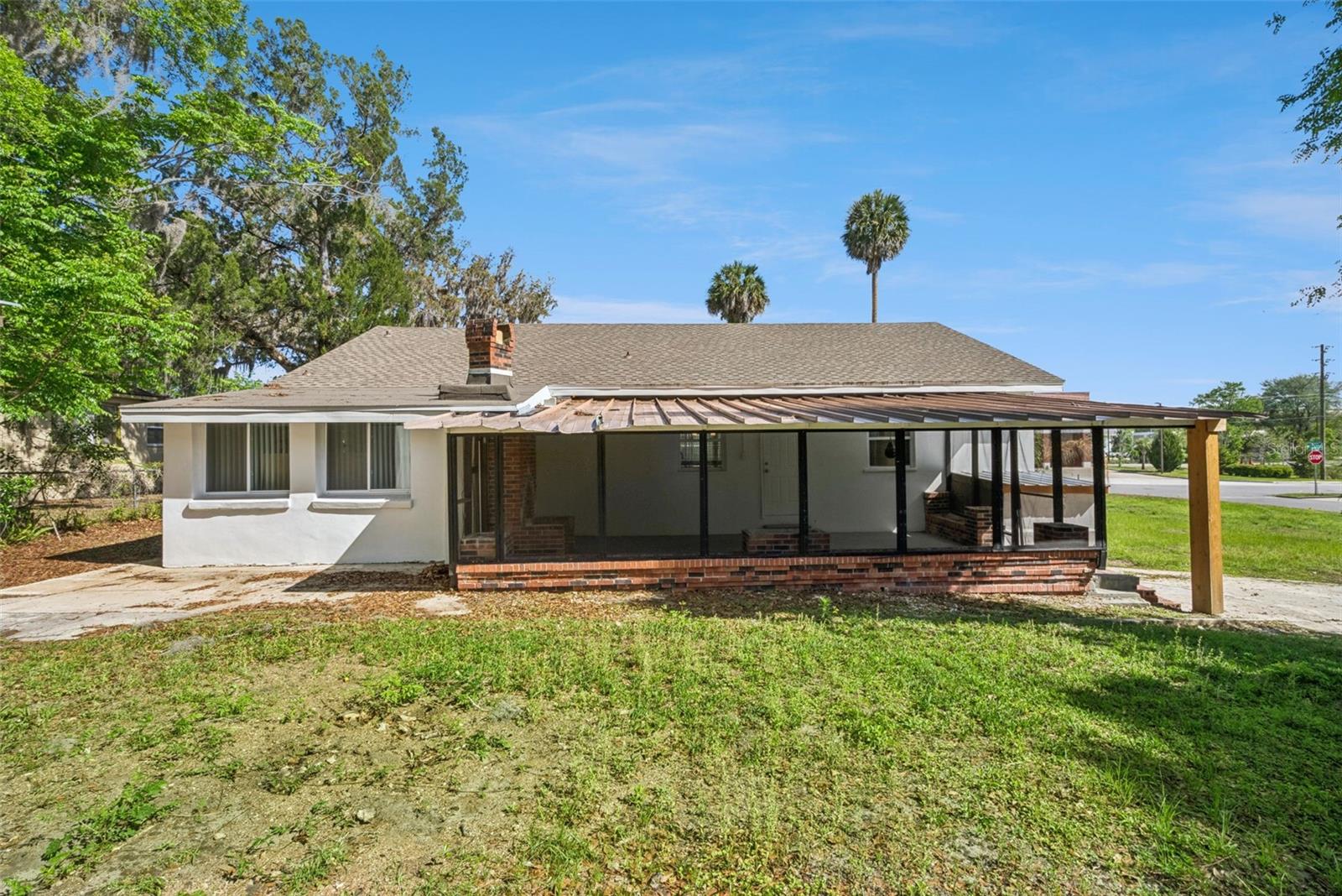 Image 20 of 28 For 334 Howry Avenue