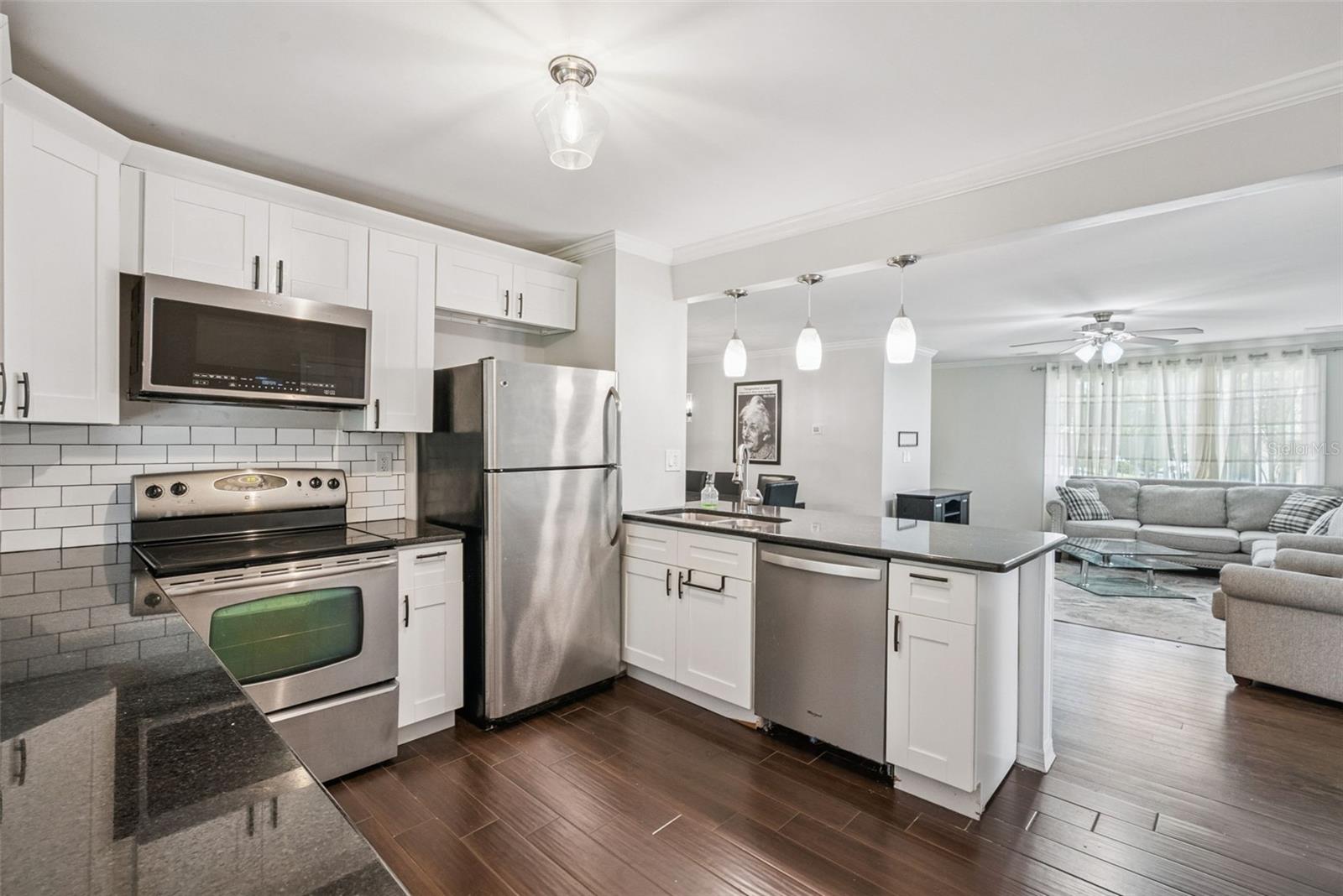 Image 7 of 28 For 334 Howry Avenue