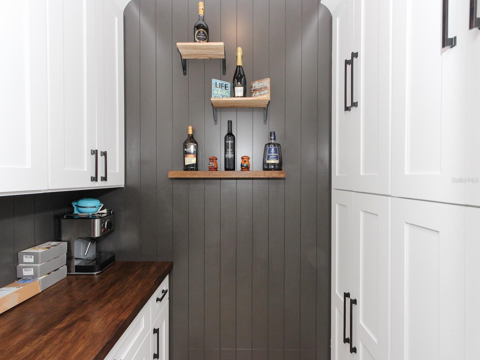 Image 10 of 61 For 687 Statenville Court