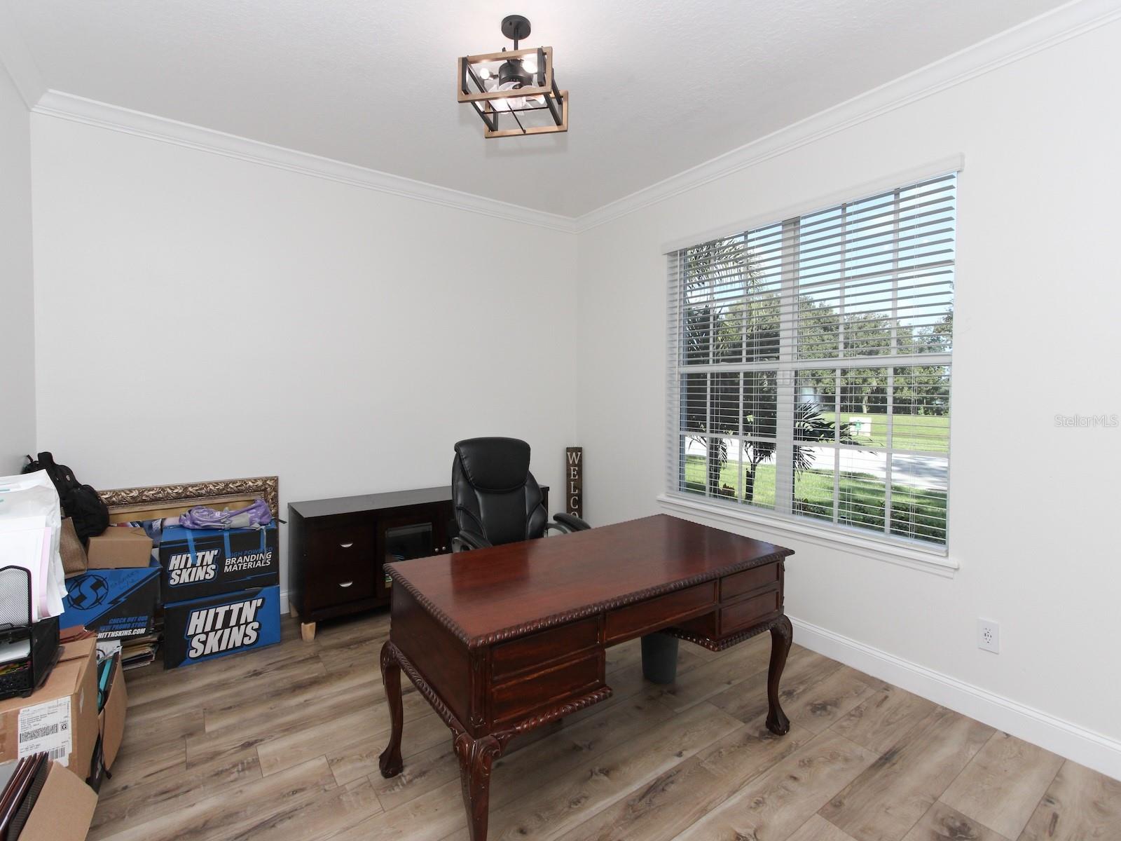 Image 15 of 61 For 687 Statenville Court