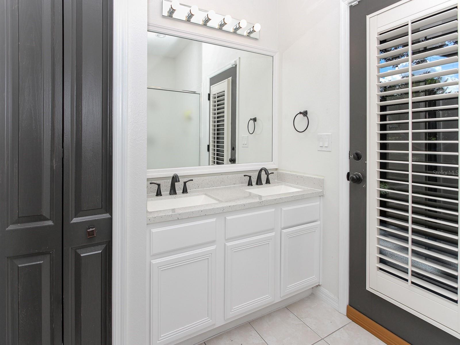 Image 18 of 61 For 687 Statenville Court