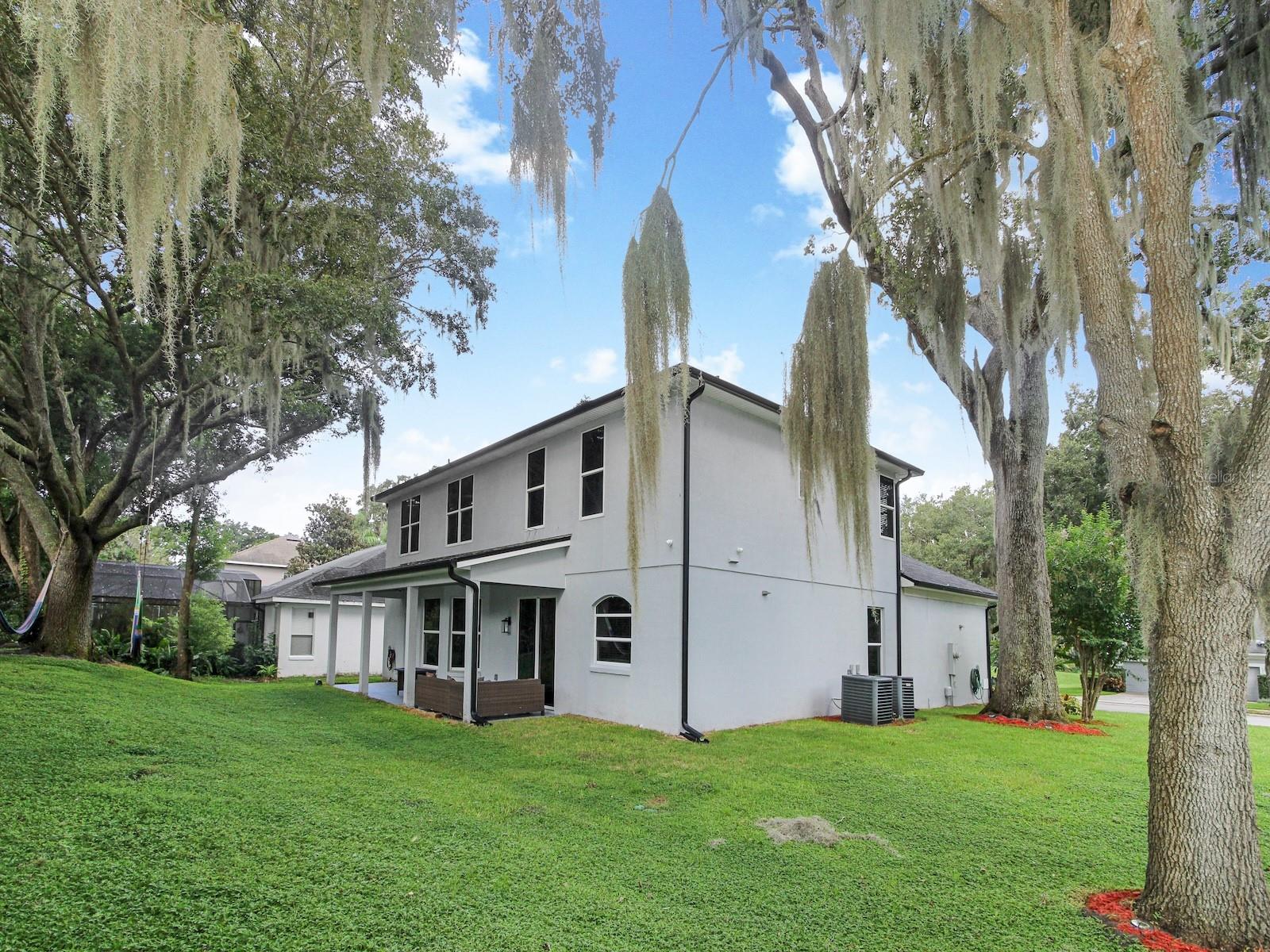 Image 36 of 61 For 687 Statenville Court