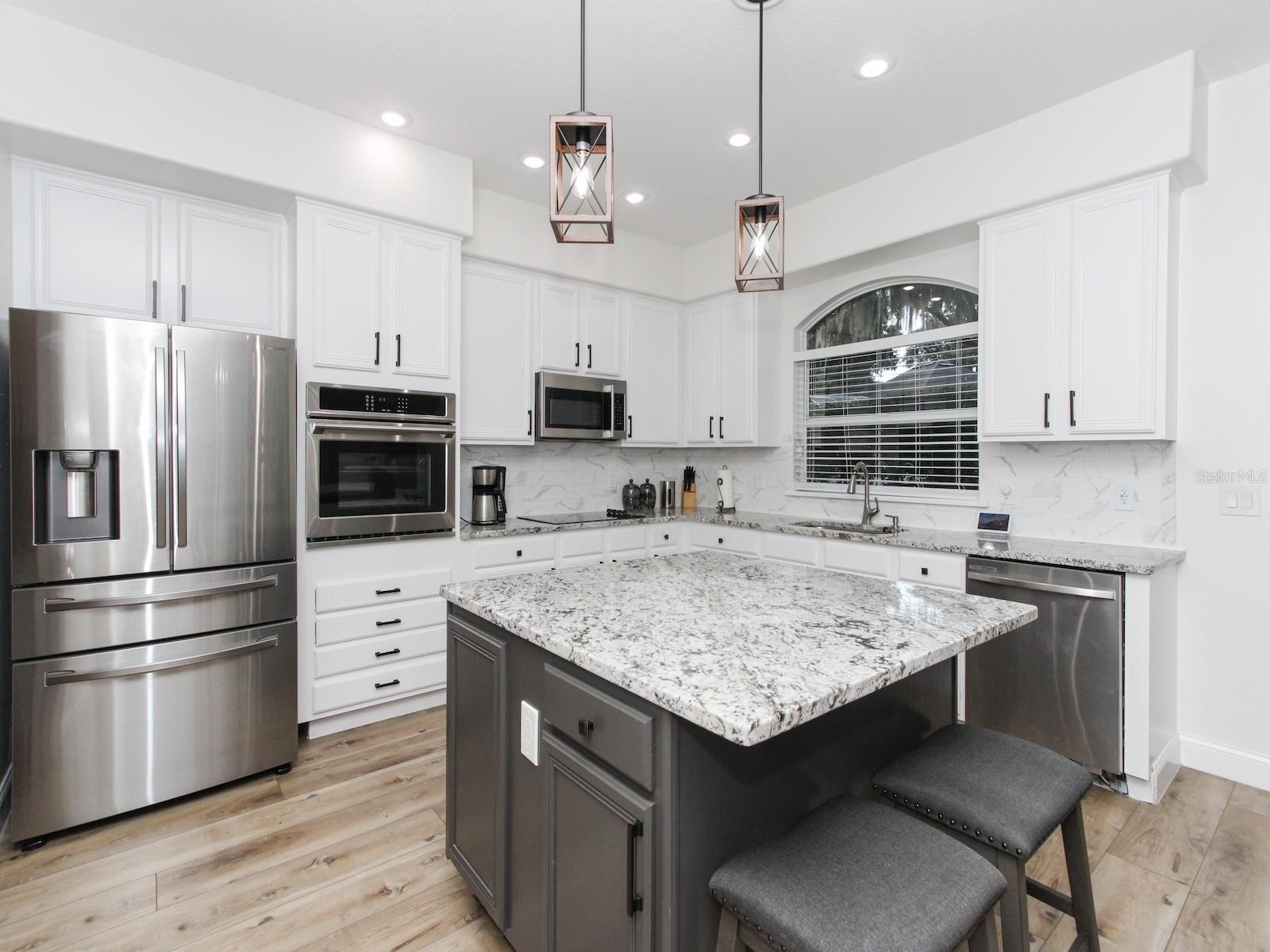 Image 5 of 61 For 687 Statenville Court