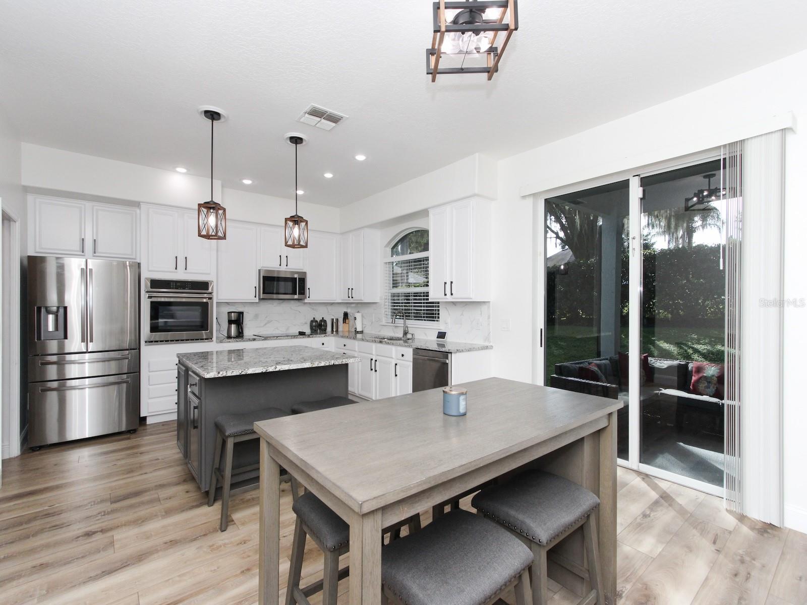 Image 7 of 61 For 687 Statenville Court