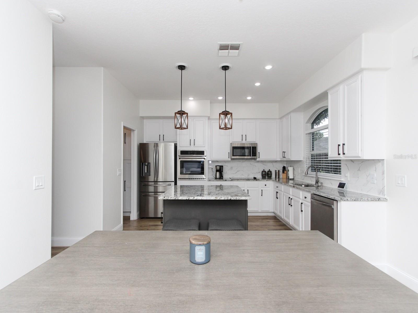 Image 9 of 61 For 687 Statenville Court