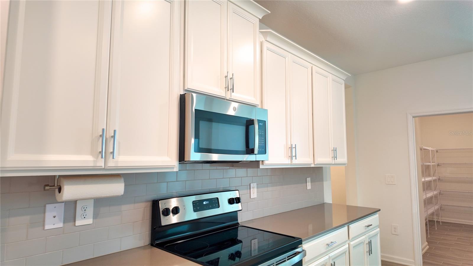 Image 13 of 22 For 6366 Lakepine Street