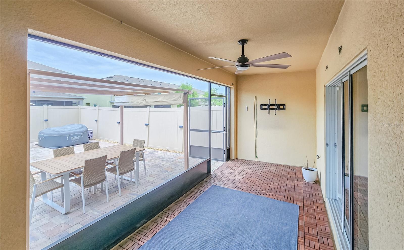 Image 17 of 32 For 9039 Alba Lane