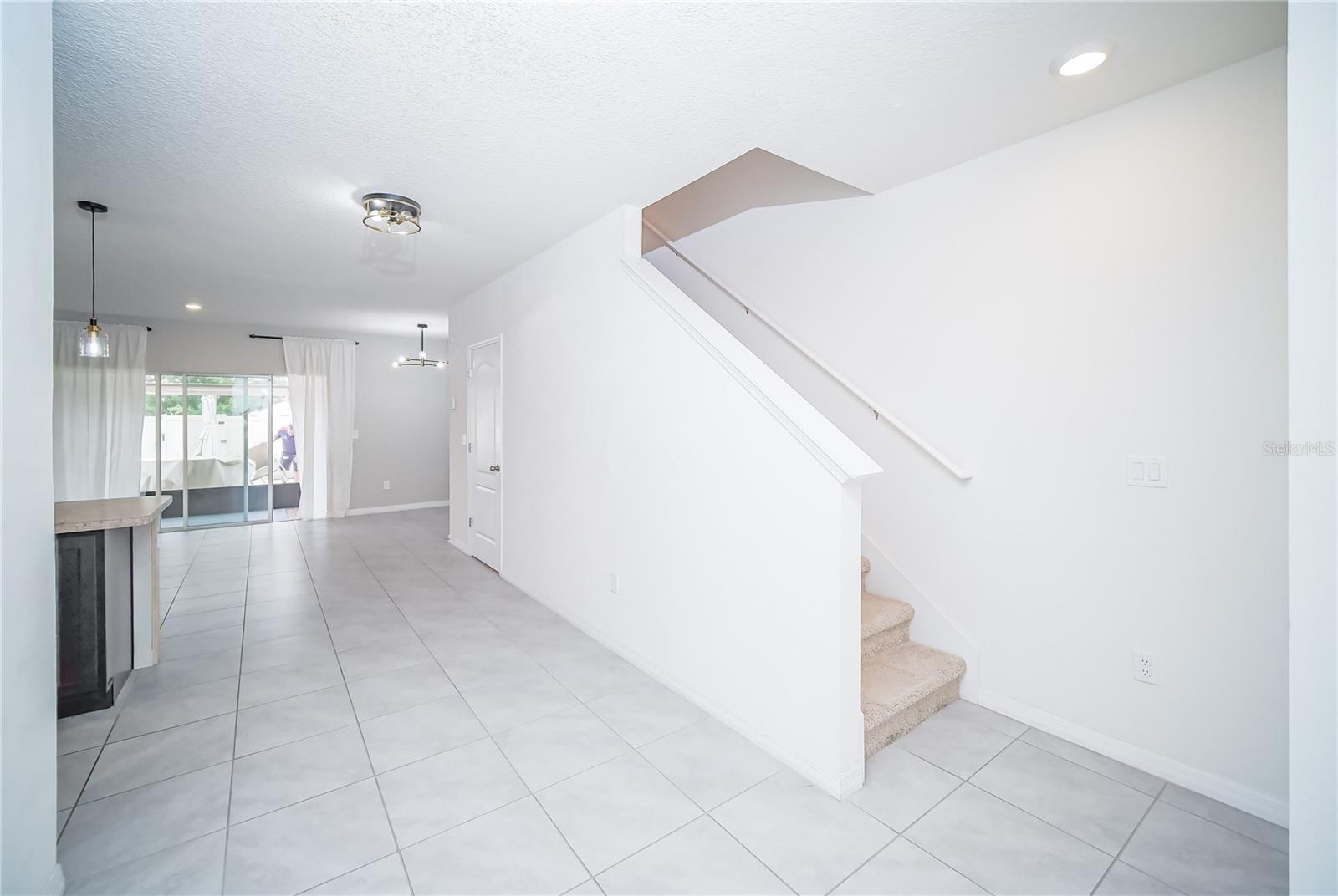 Image 7 of 32 For 9039 Alba Lane