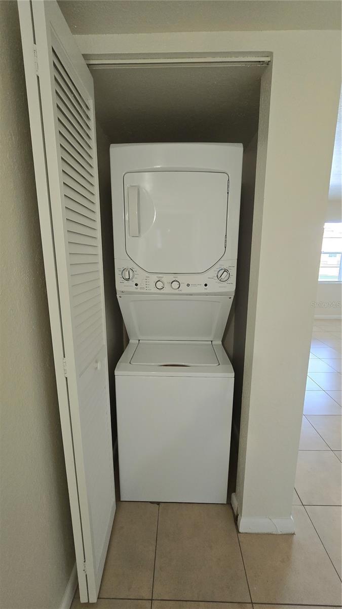 Image 15 of 23 For 719 Wyman Court 719 B