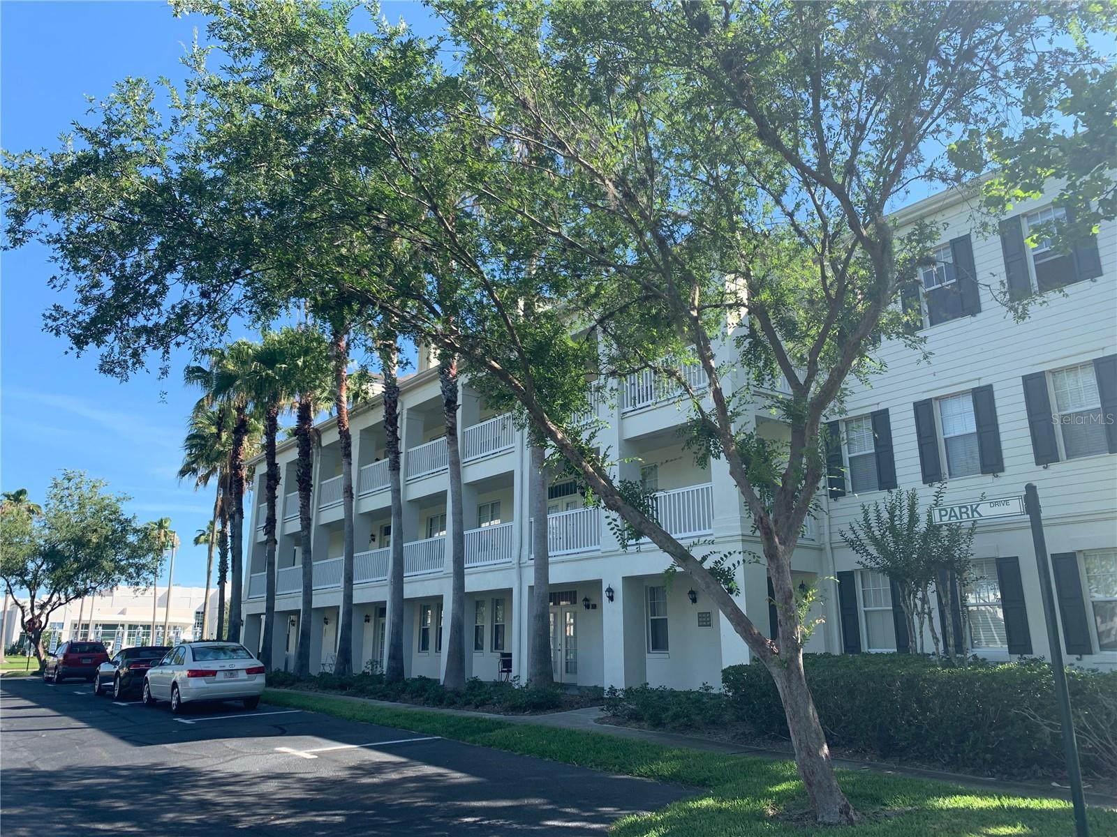 Image 2 of 13 For 770 Siena Palm Drive 306