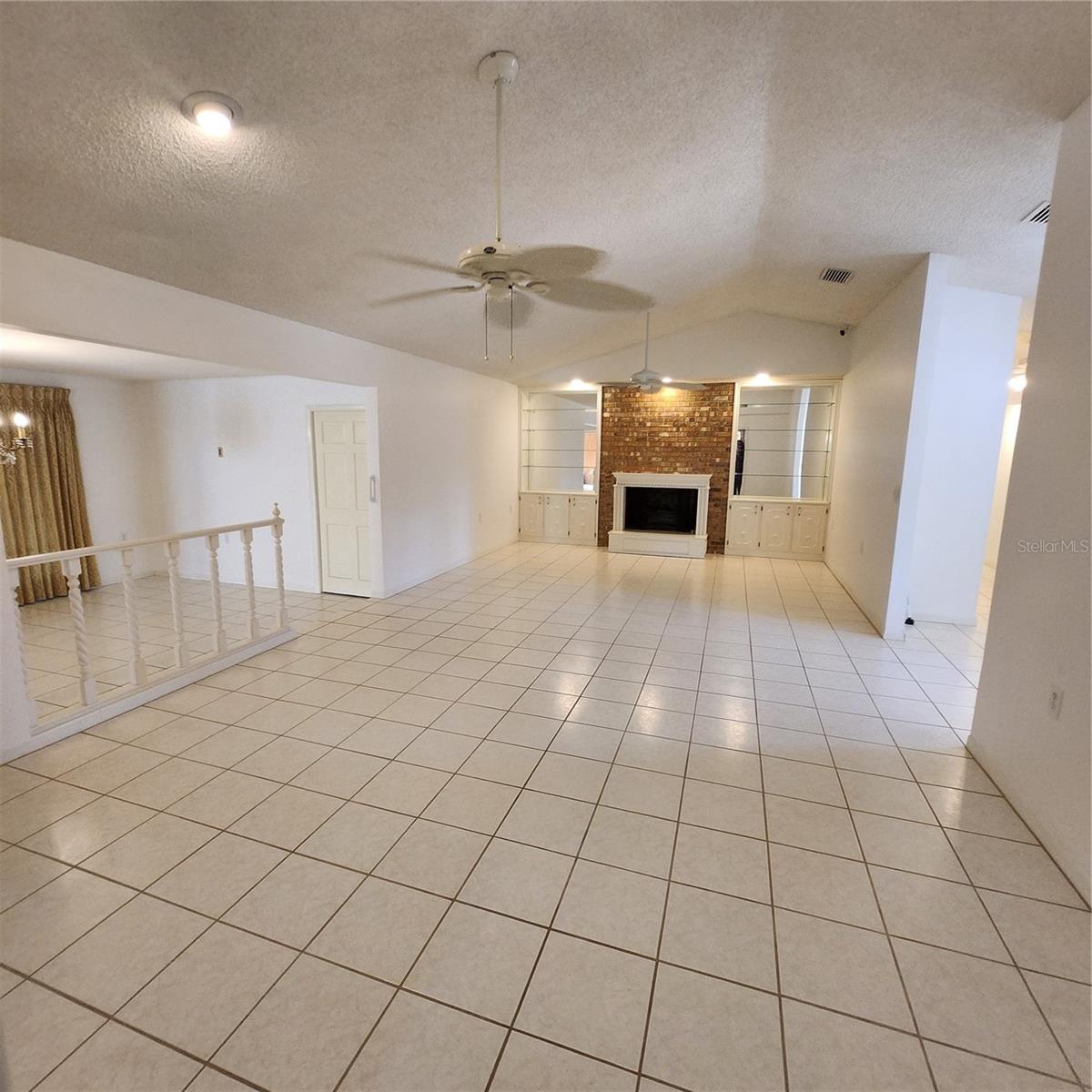 Image 21 of 42 For 3630 Miriam Drive