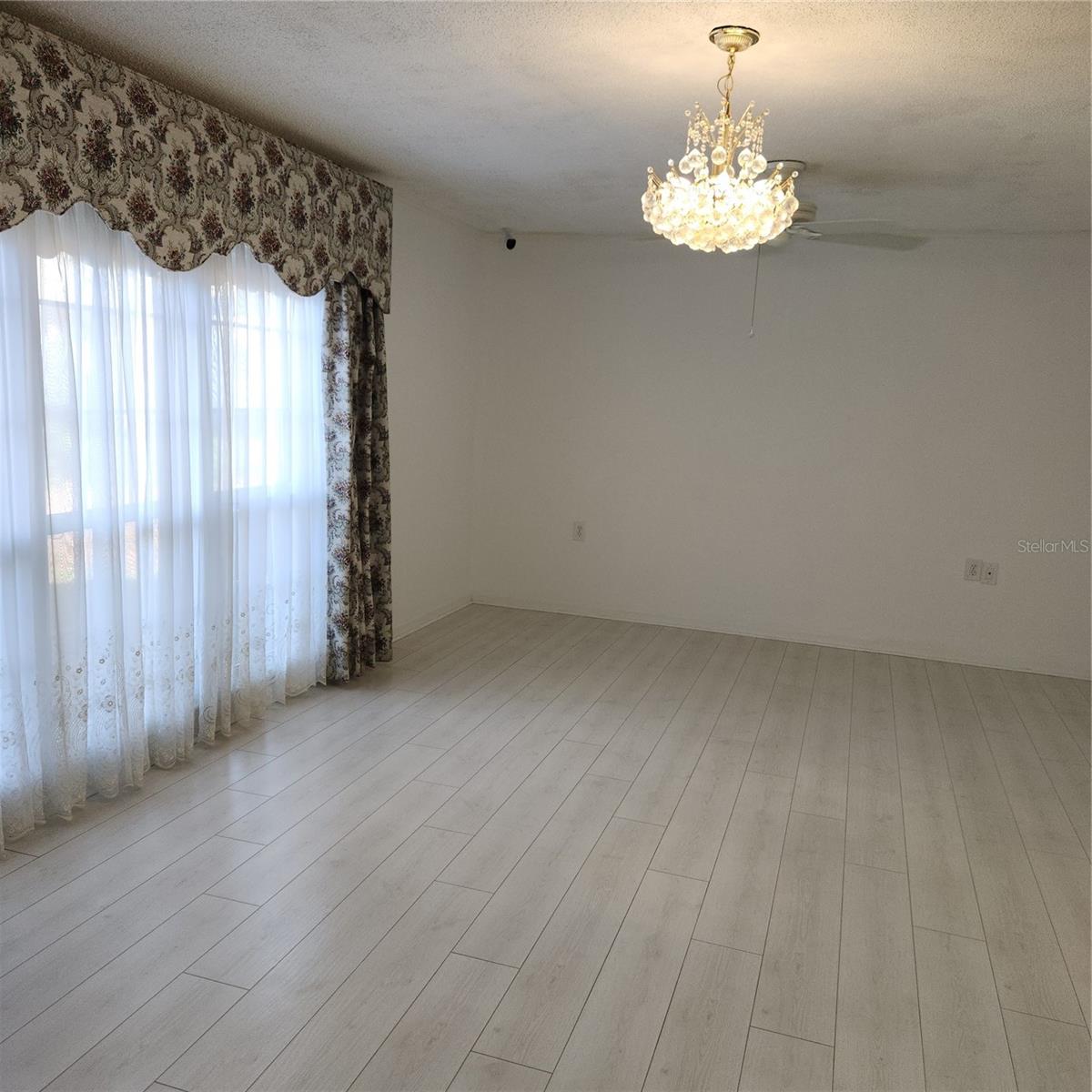 Image 25 of 42 For 3630 Miriam Drive