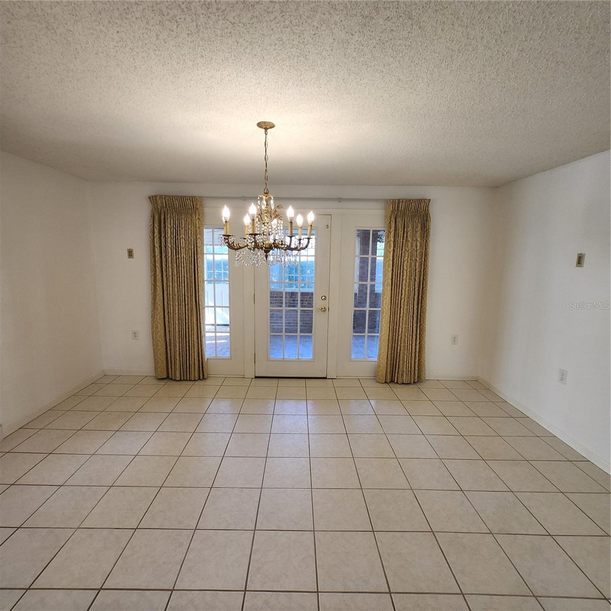 Image 27 of 42 For 3630 Miriam Drive