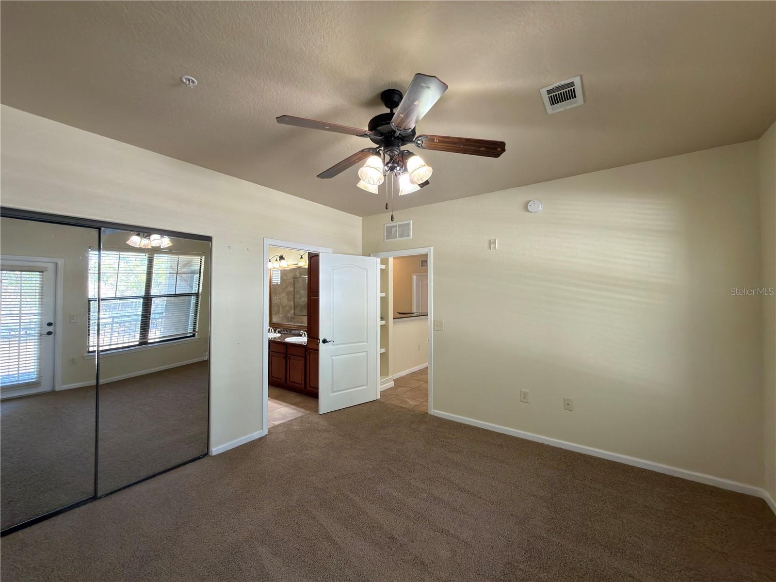 Image 12 of 17 For 902 Charo Parkway 624