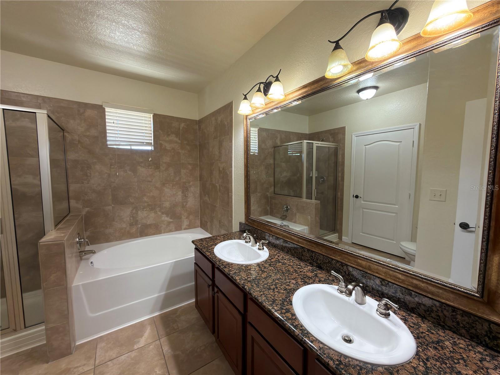 Image 13 of 17 For 902 Charo Parkway 624