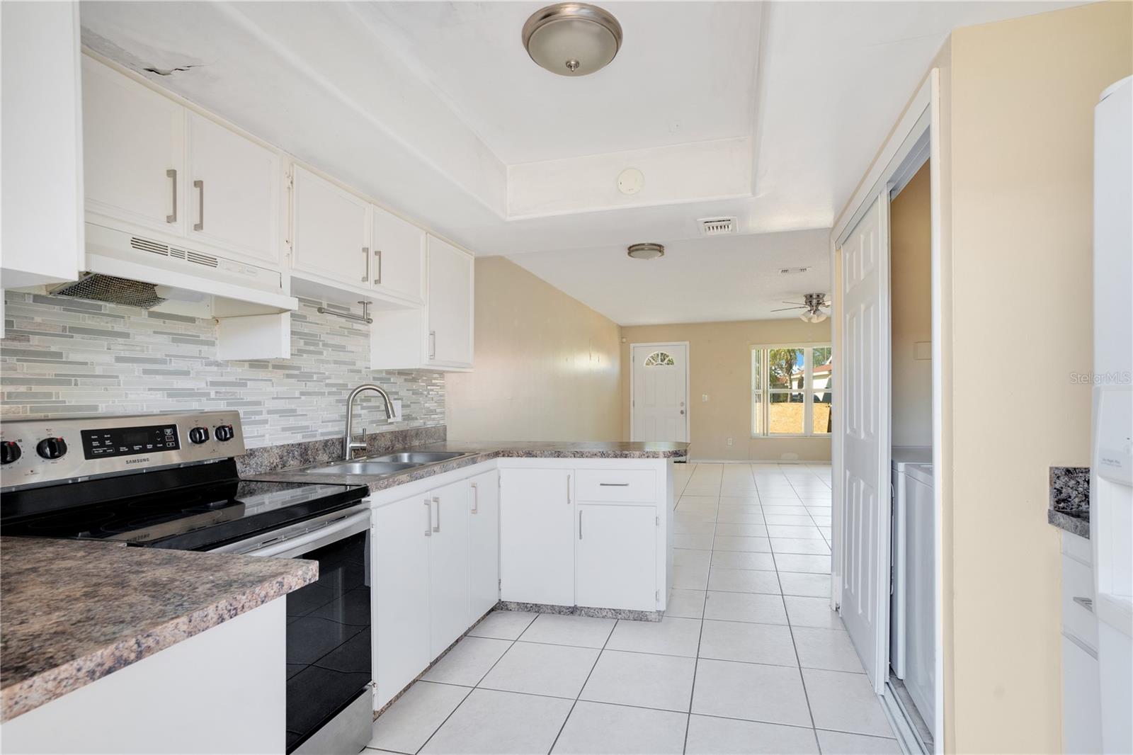 Image 2 of 13 For 6 Lago Mesa Way