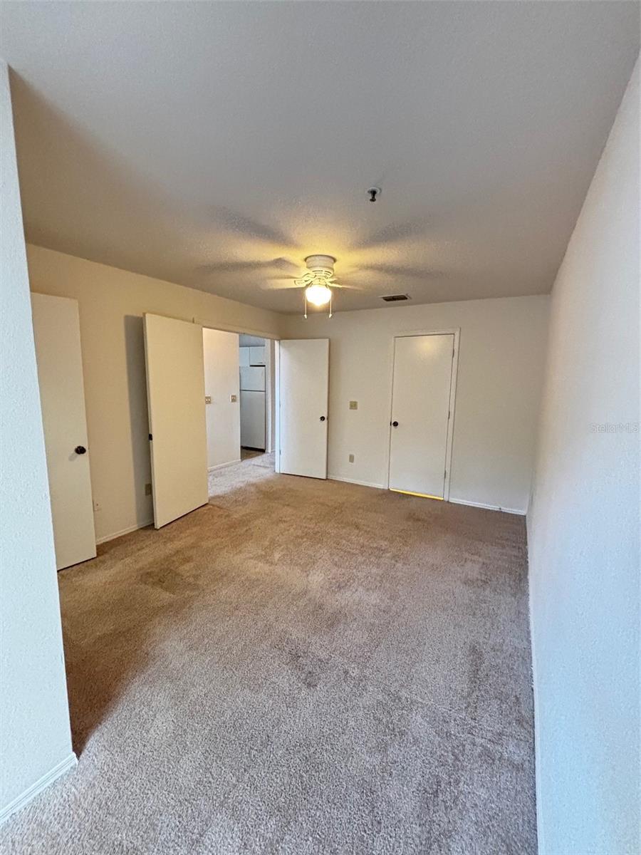 Image 12 of 24 For 1615 Columbia Arms Circle 251