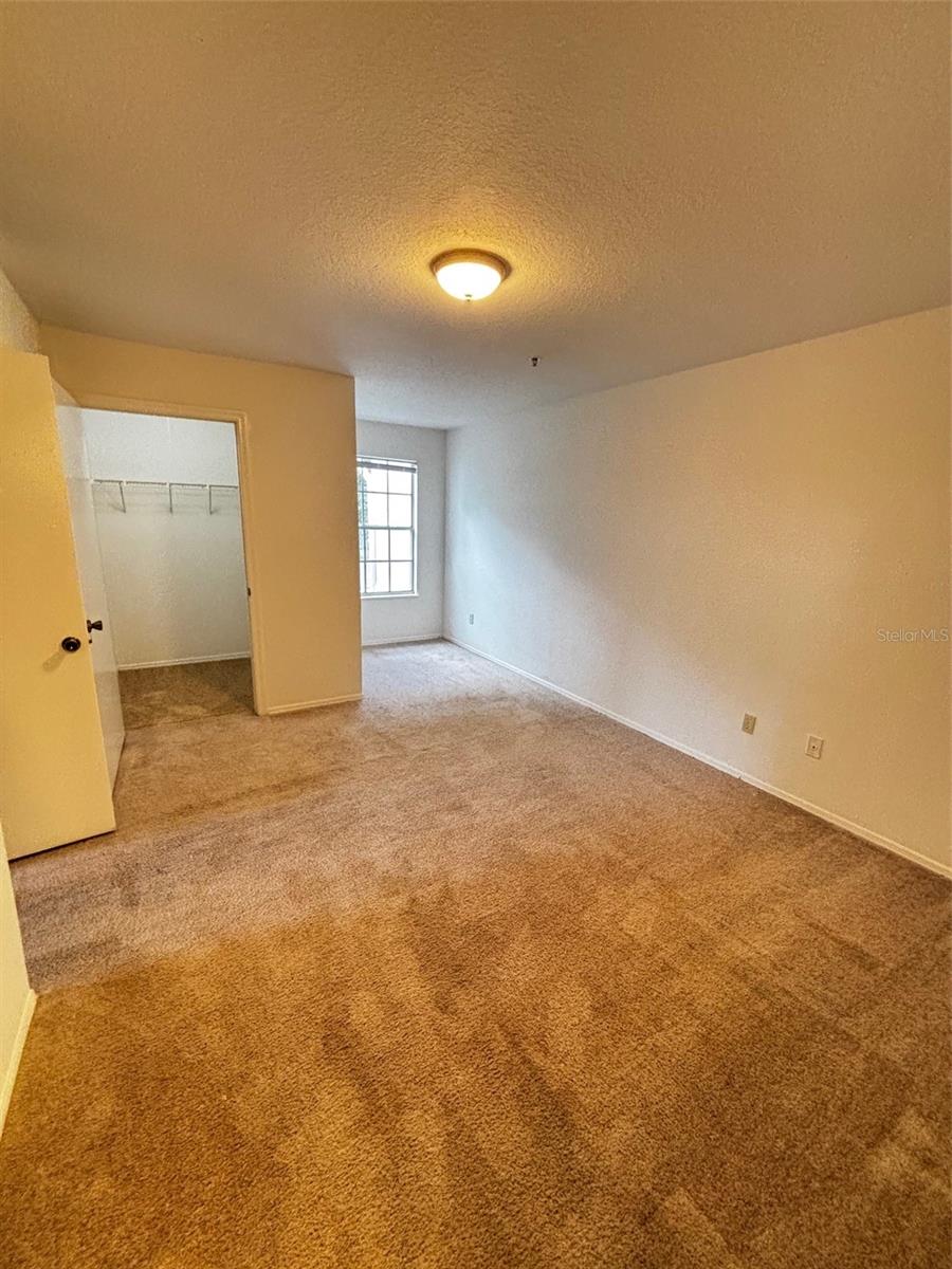 Image 15 of 24 For 1615 Columbia Arms Circle 251