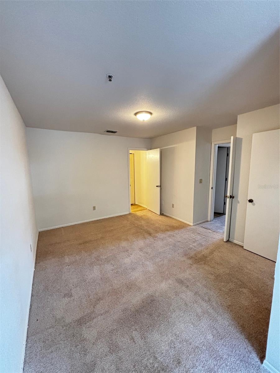 Image 16 of 24 For 1615 Columbia Arms Circle 251