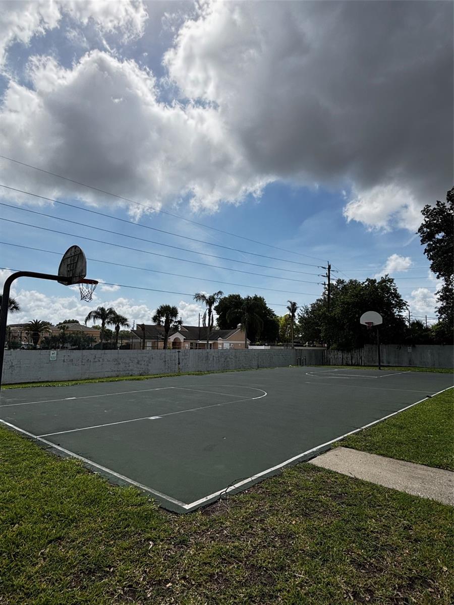 Image 20 of 24 For 1615 Columbia Arms Circle 251