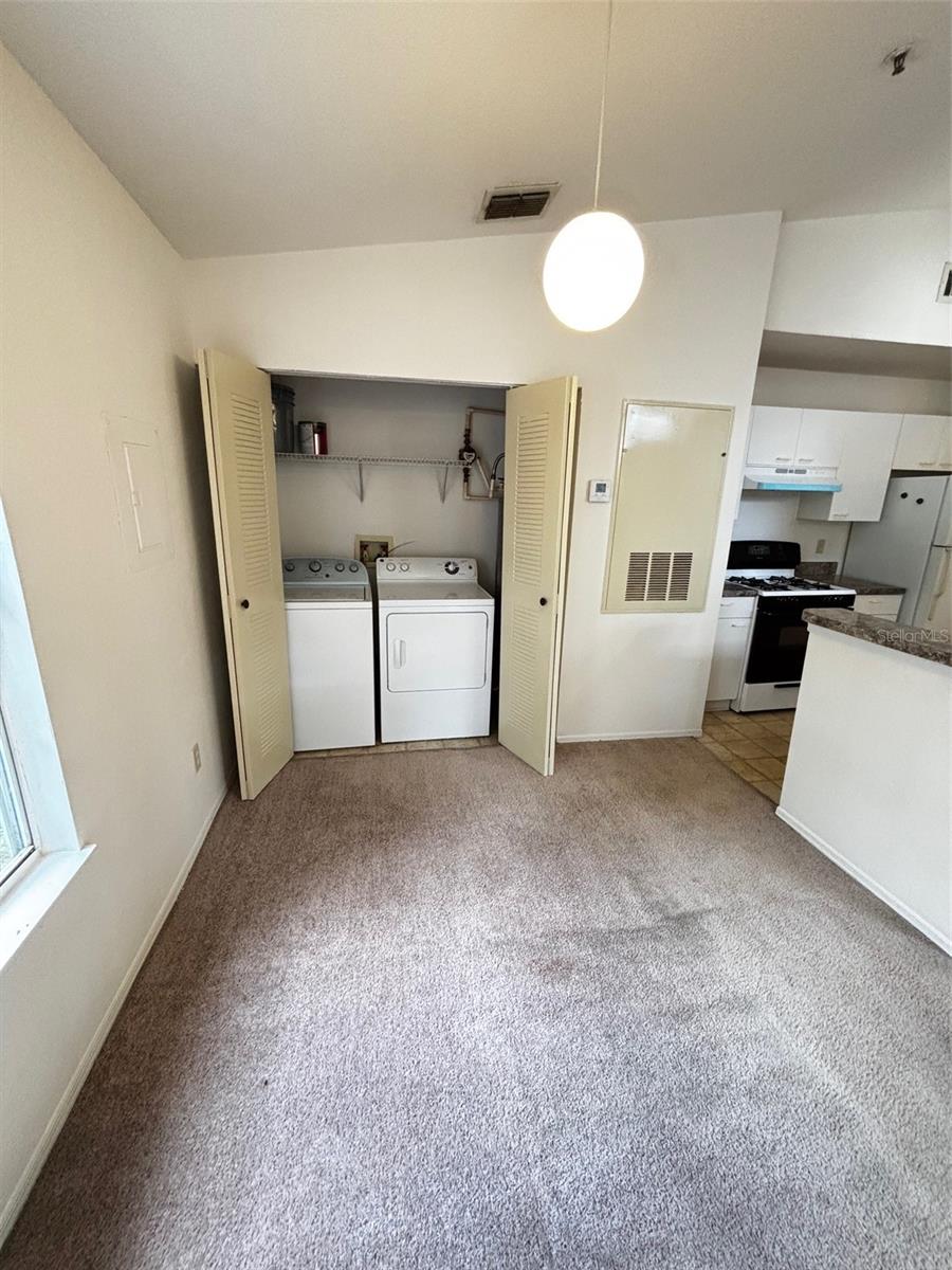 Image 6 of 24 For 1615 Columbia Arms Circle 251