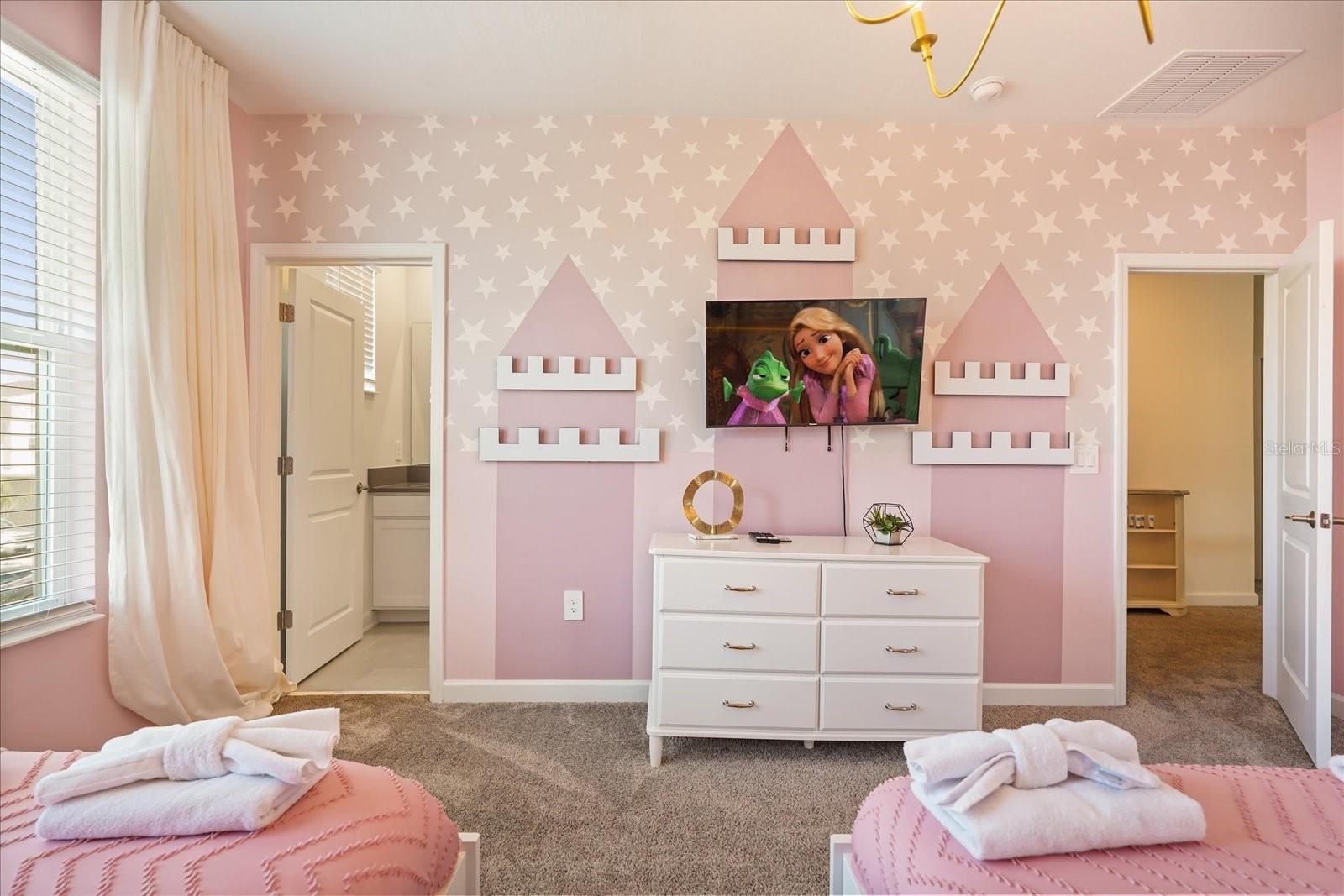 Image 31 of 52 For 8946 Play Through Drive