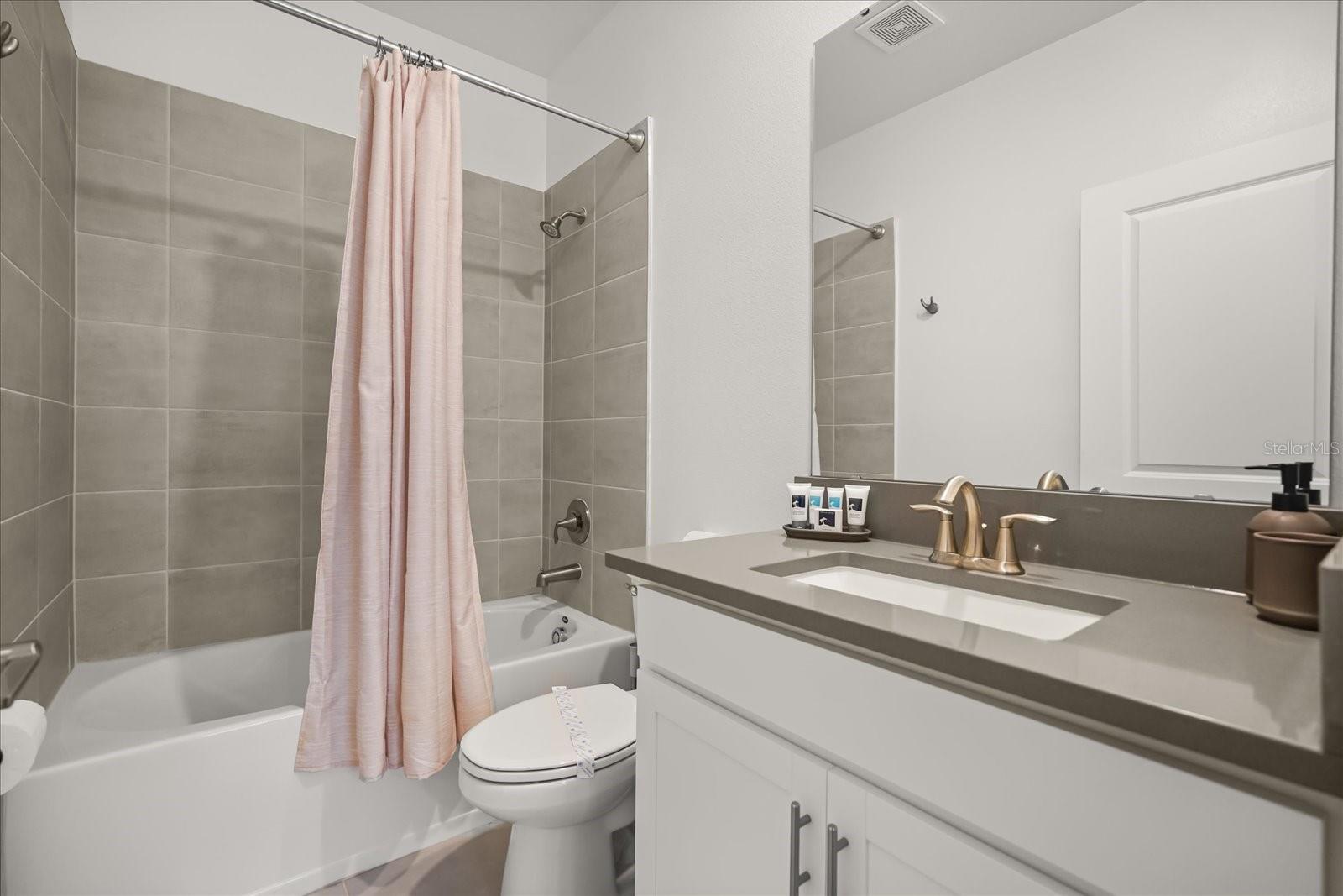 Image 5 of 52 For 8946 Play Through Drive