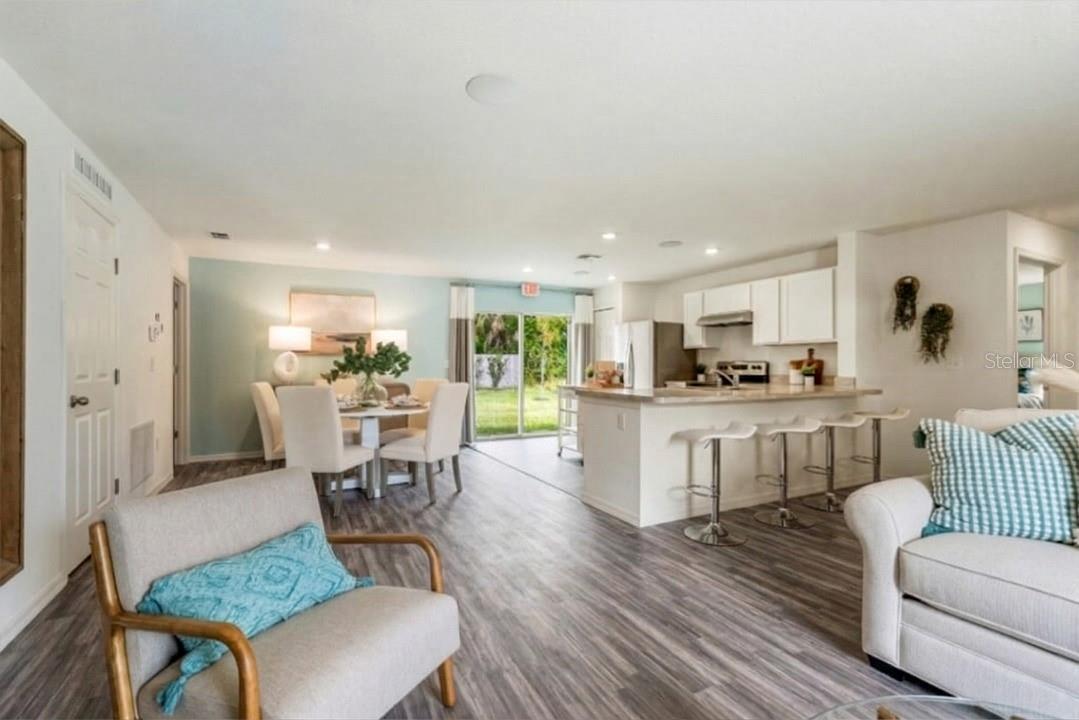 Image 3 of 6 For 6918 144th Lane